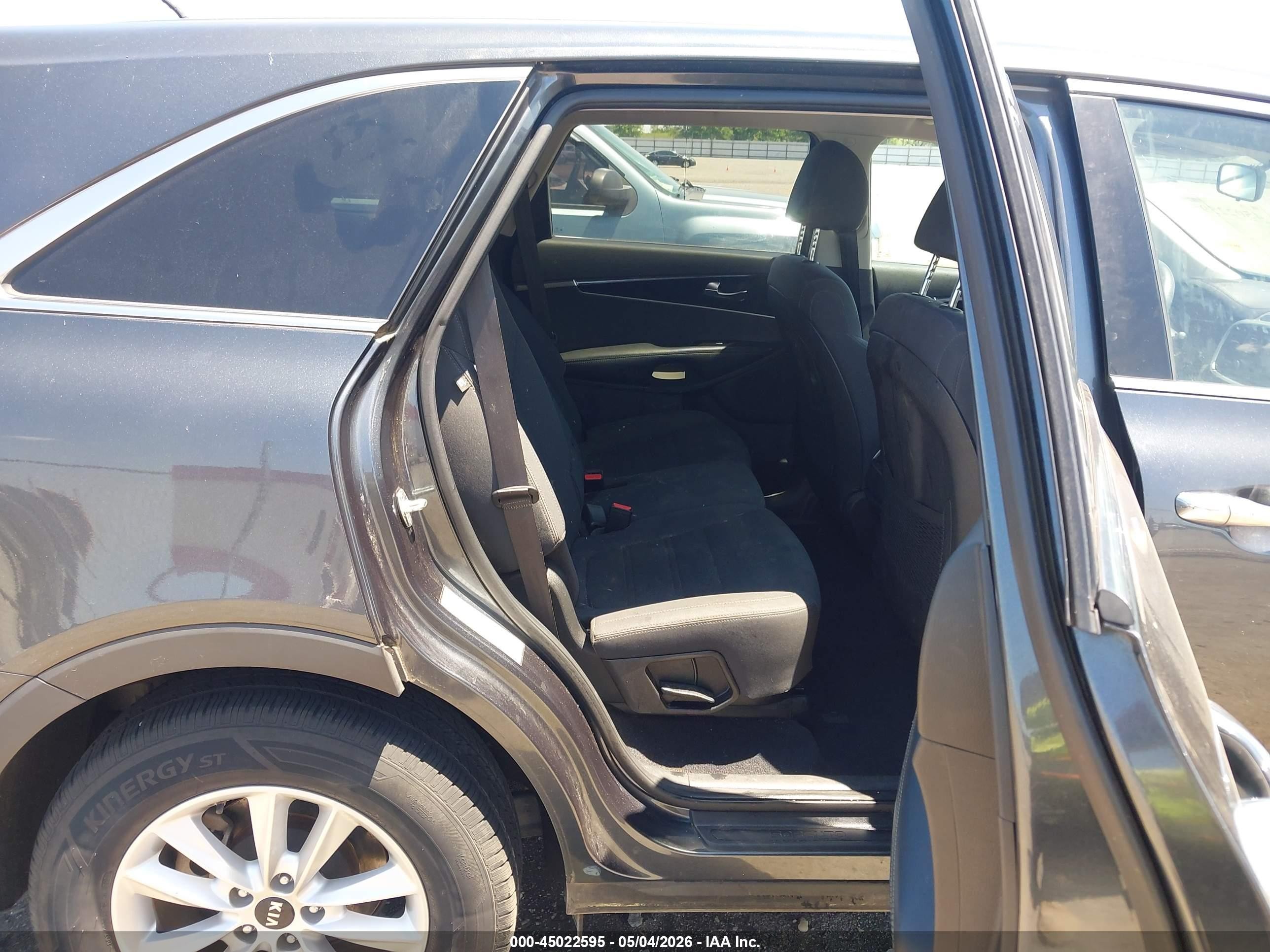 2020 Kia Sorento 3.3l Lx Серый vin: 5XYPGDA5XLG608151