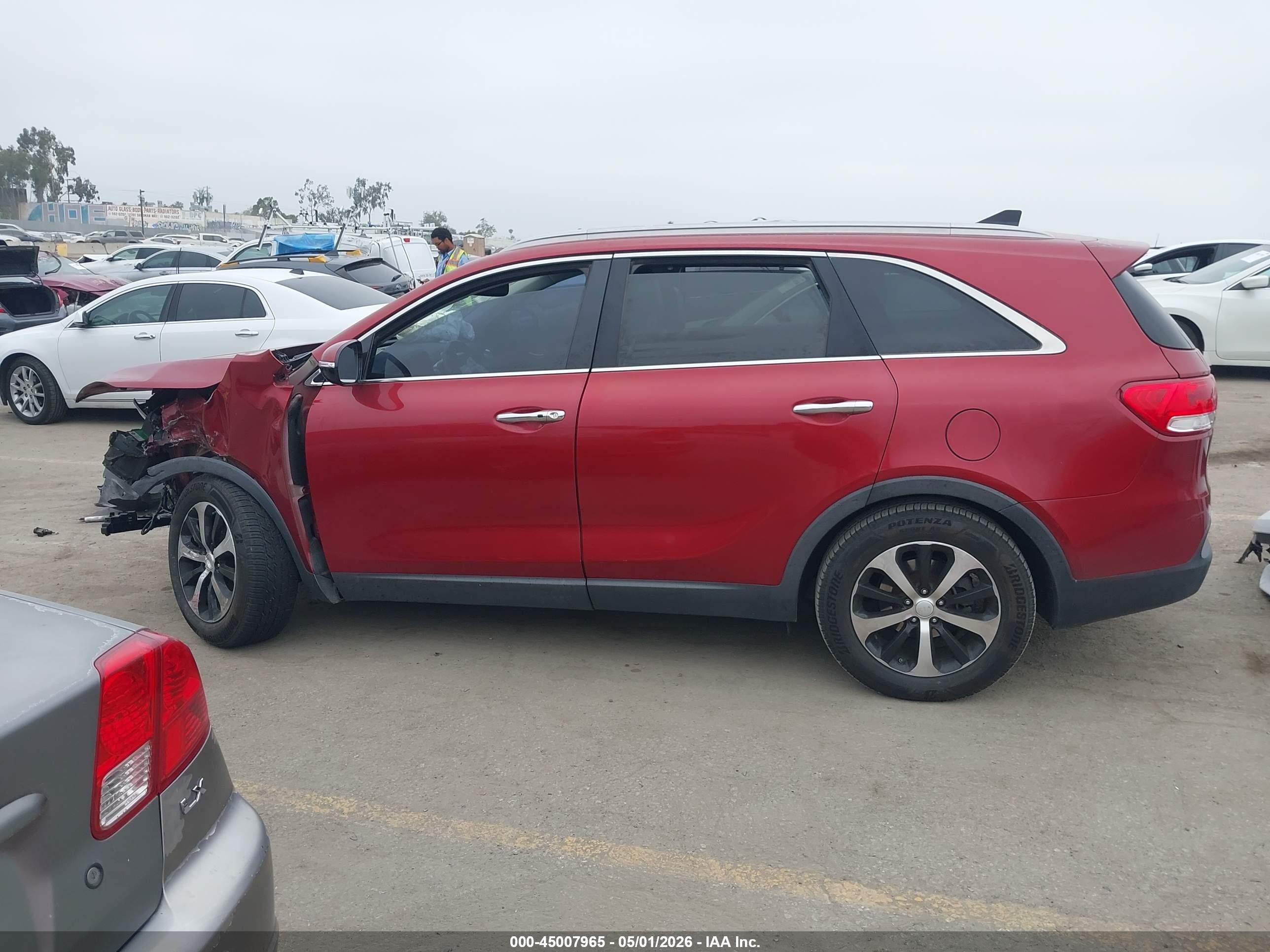 2018 Kia Sorento 3.3l Ex Красный vin: 5XYPH4A50JG349101