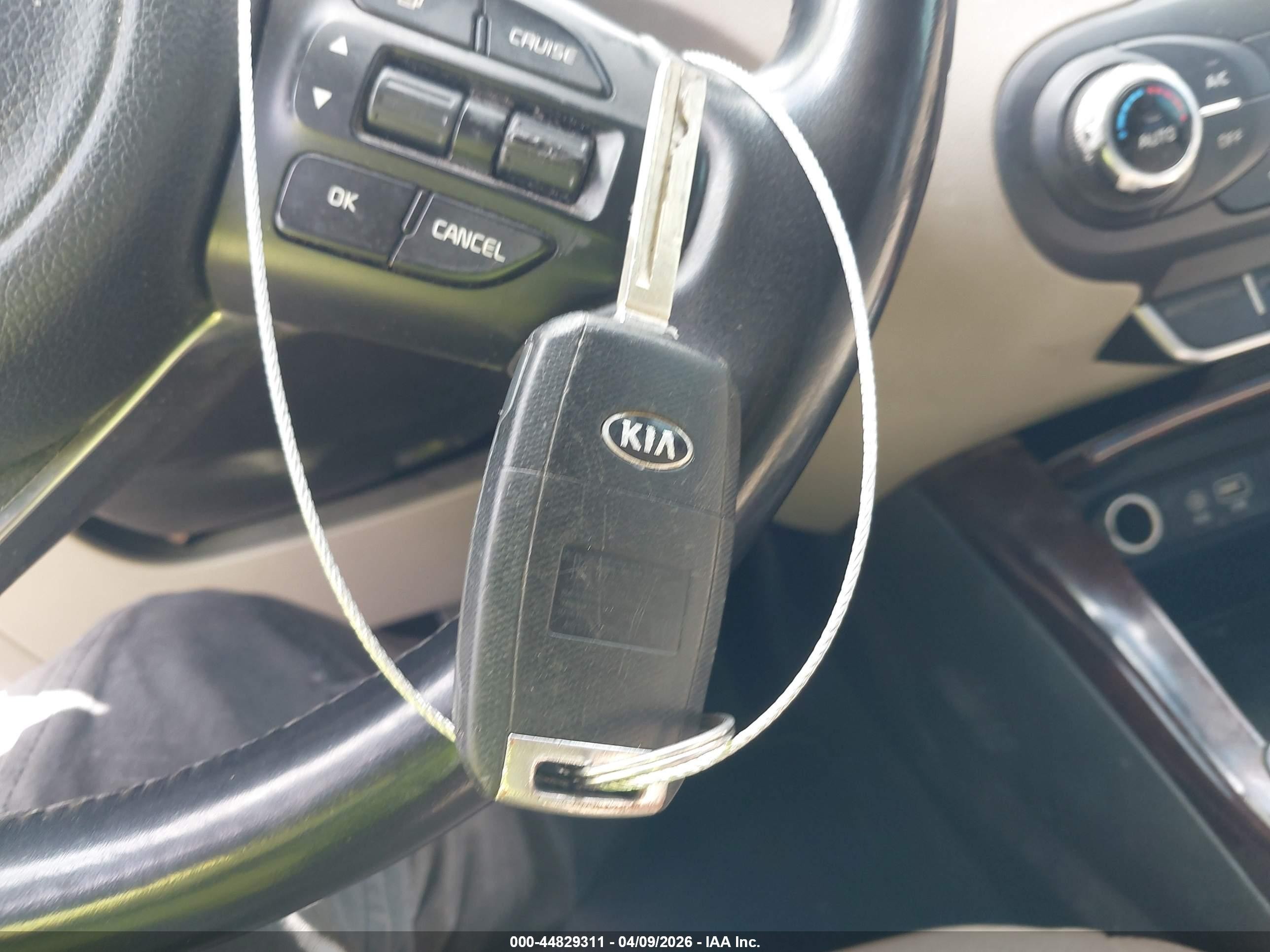 2016 Kia Sorento 3.3l Ex Purple vin: 5XYPH4A52GG135199