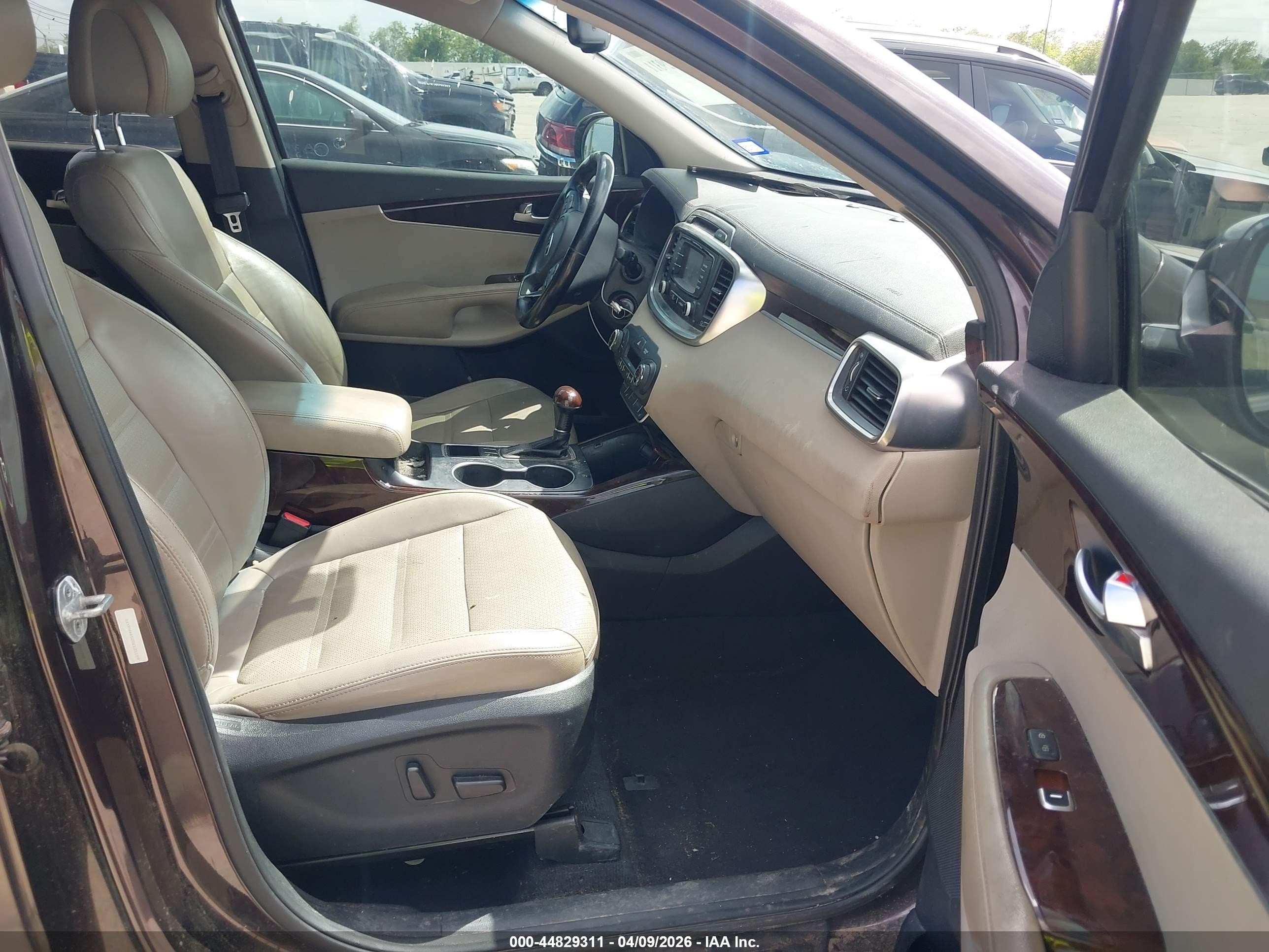2016 Kia Sorento 3.3l Ex Purple vin: 5XYPH4A52GG135199