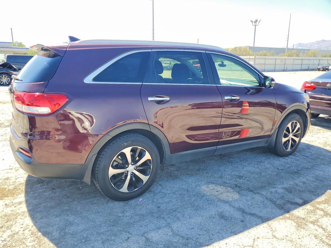 2016 Kia Sorento Ex Темно-бордовый vin: 5XYPH4A52GG186251