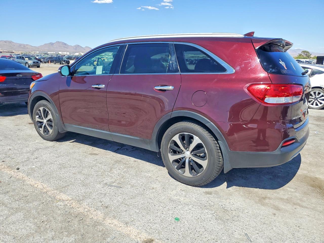 2016 Kia Sorento Ex Темно-бордовый vin: 5XYPH4A52GG186251