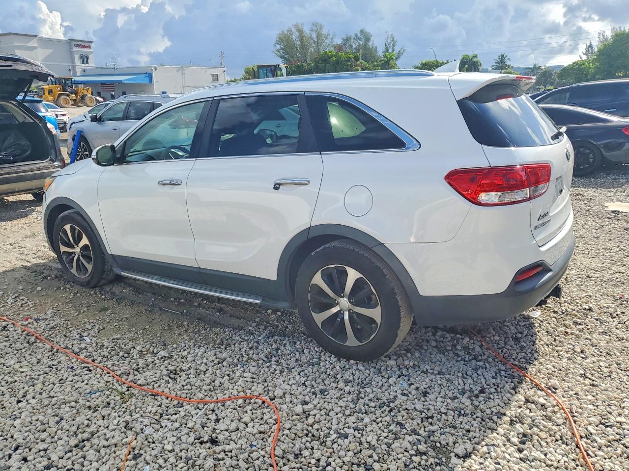 2016 Kia Sorento Ex White vin: 5XYPH4A53GG176831