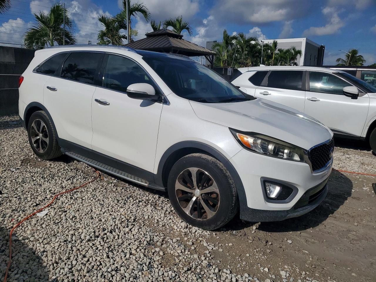 2016 Kia Sorento Ex White vin: 5XYPH4A53GG176831