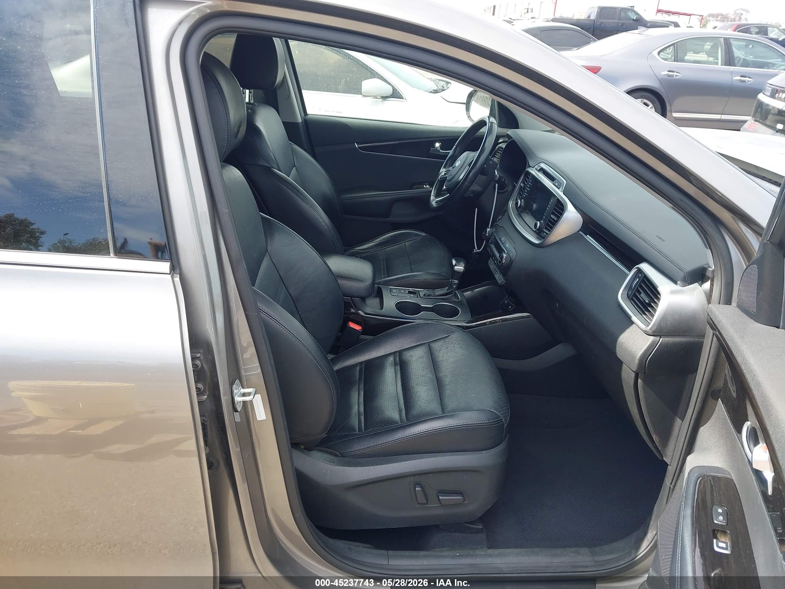 2019 Kia Sorento 3.3l Ex Gray vin: 5XYPH4A56KG538868
