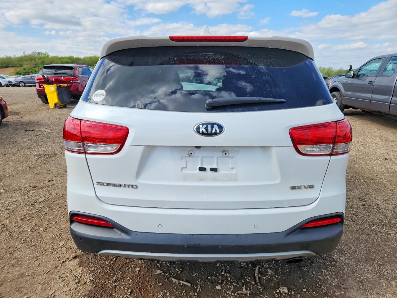 2016 Kia Sorento Ex White vin: 5XYPH4A59GG174856