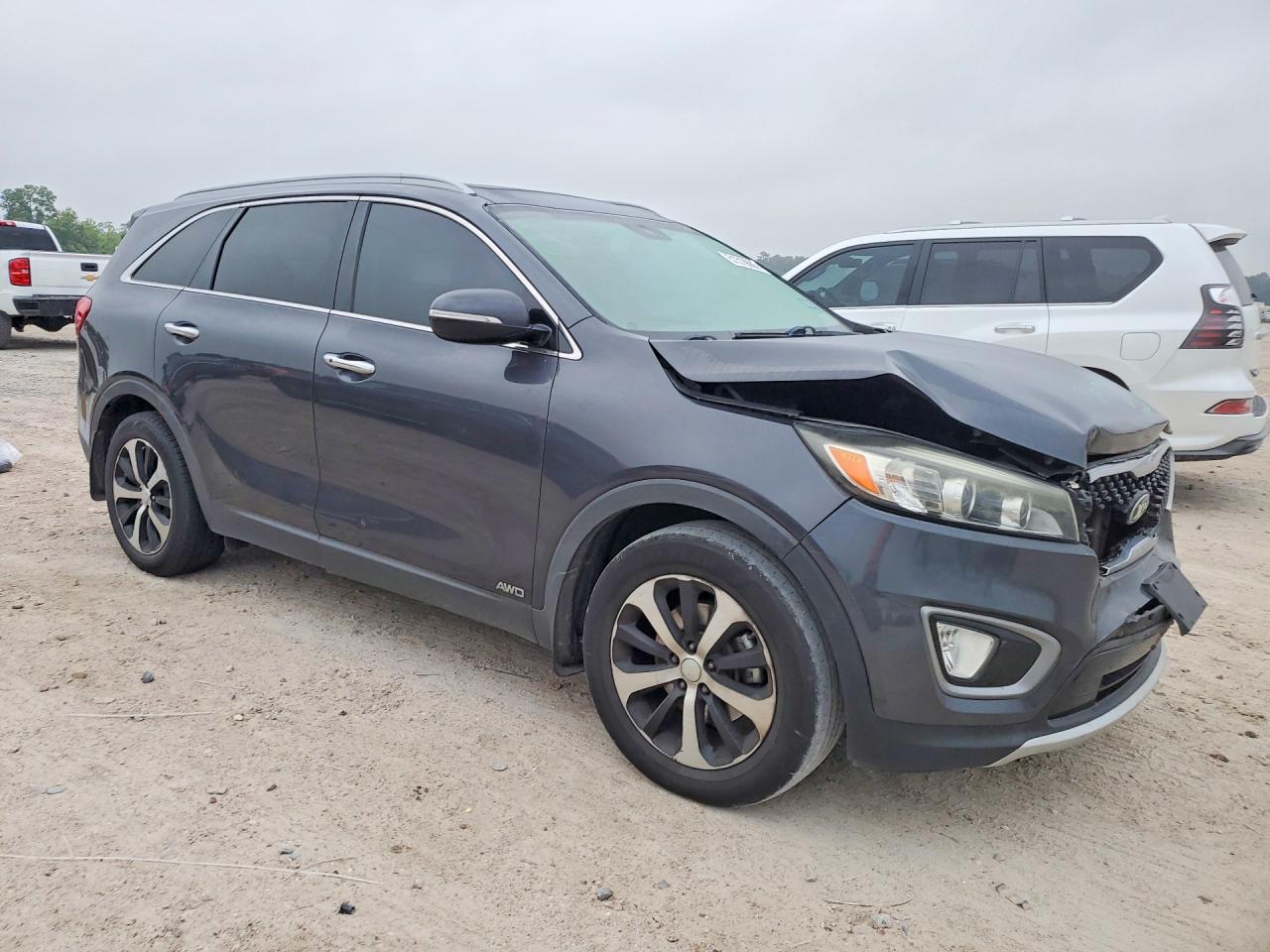 2016 Kia Sorento Ex Black vin: 5XYPHDA10GG023871