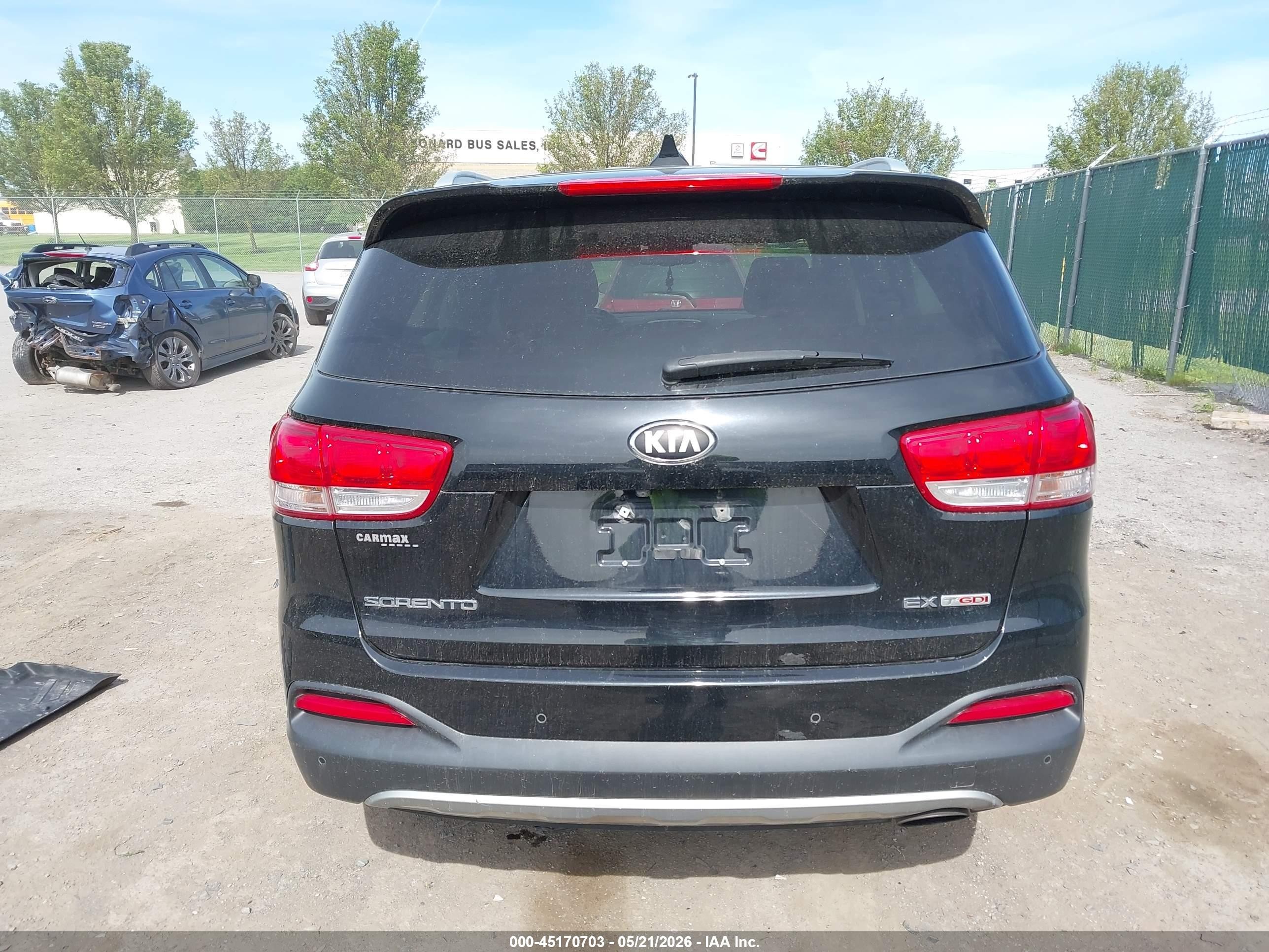 2016 Kia Sorento 2.0t Ex Black vin: 5XYPHDA11GG049749