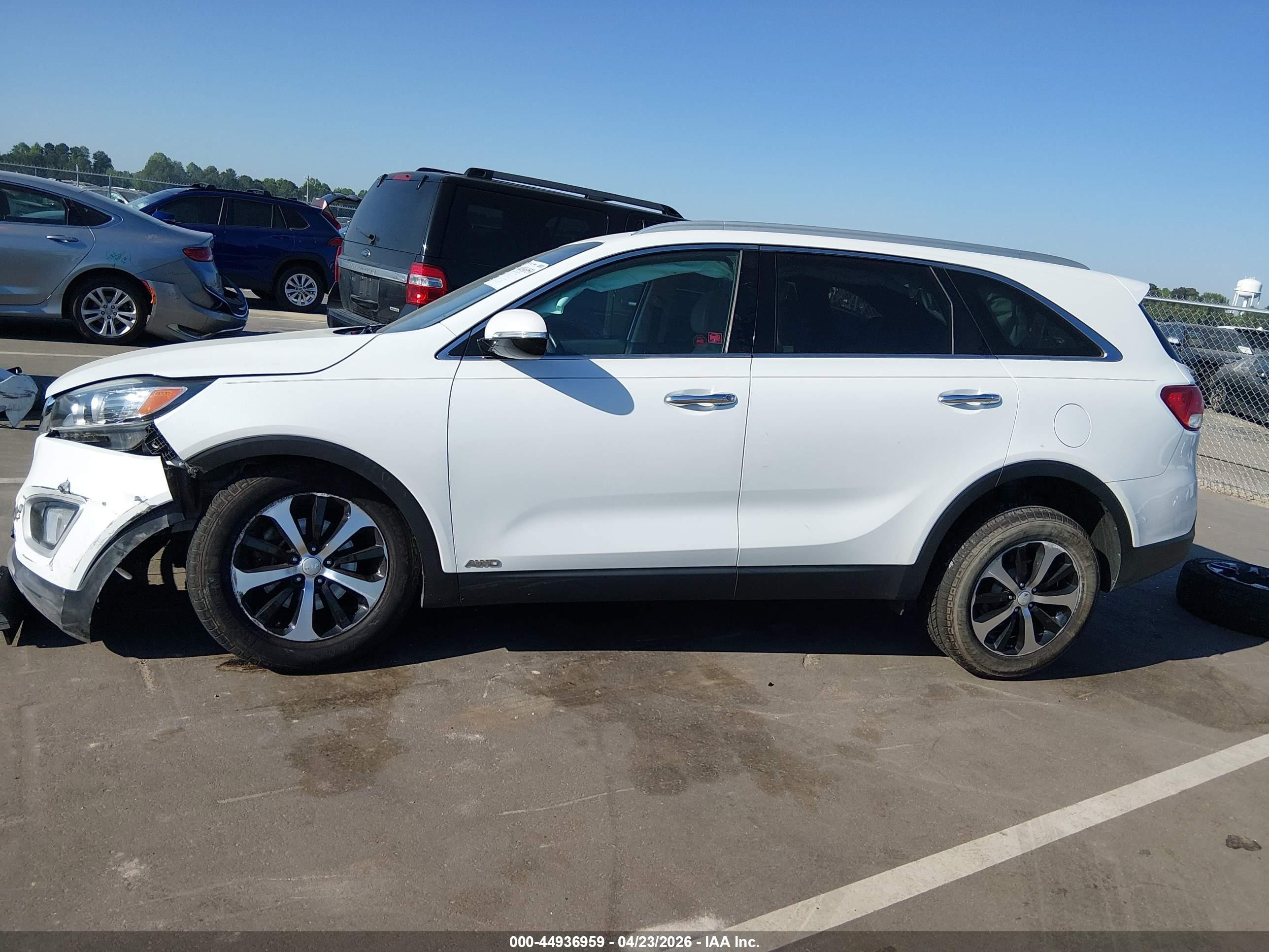 2016 Kia Sorento 2.0t Ex White vin: 5XYPHDA13GG031785