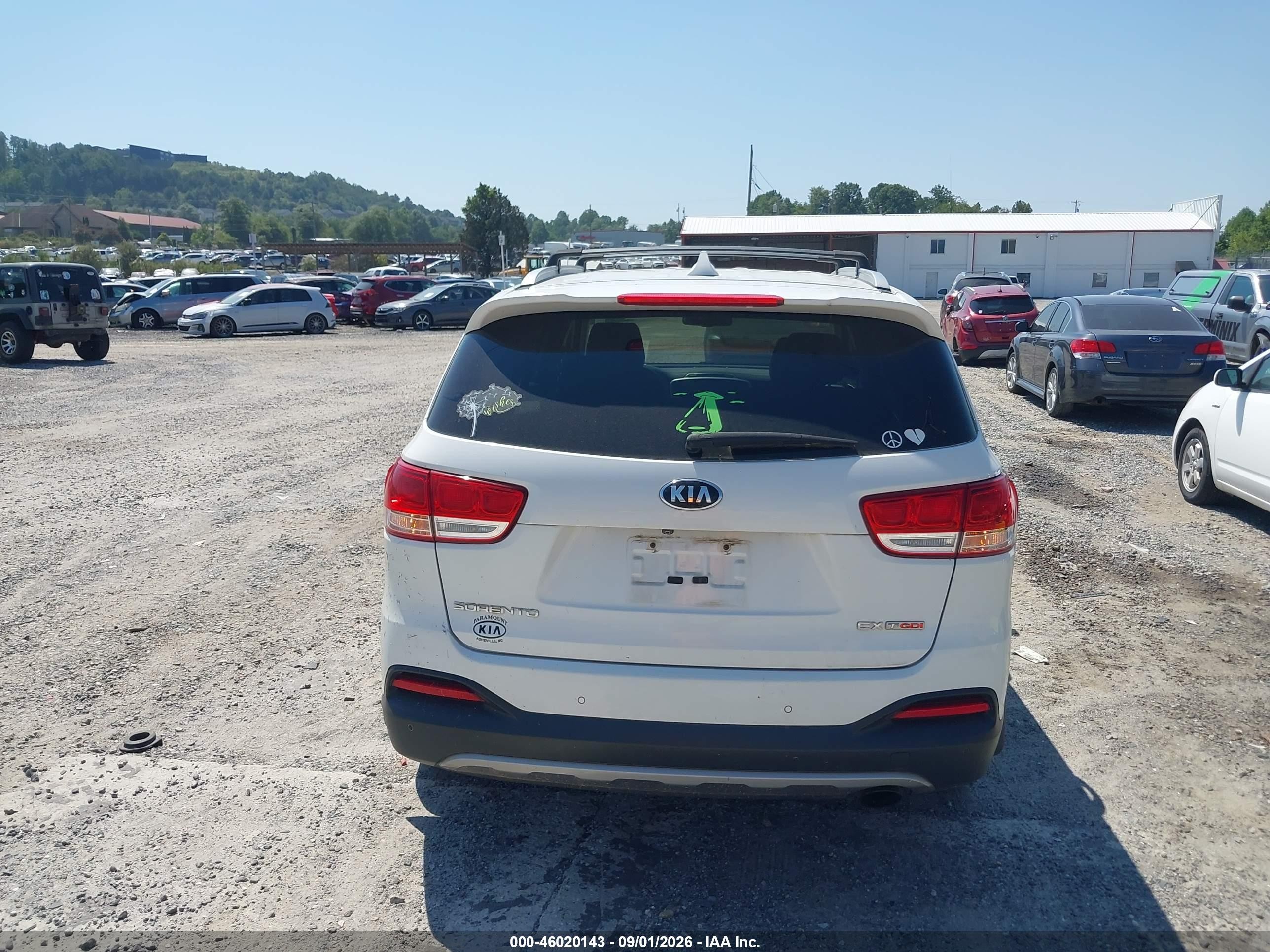 2016 Kia Sorento 2.0t Ex White vin: 5XYPHDA16GG014365