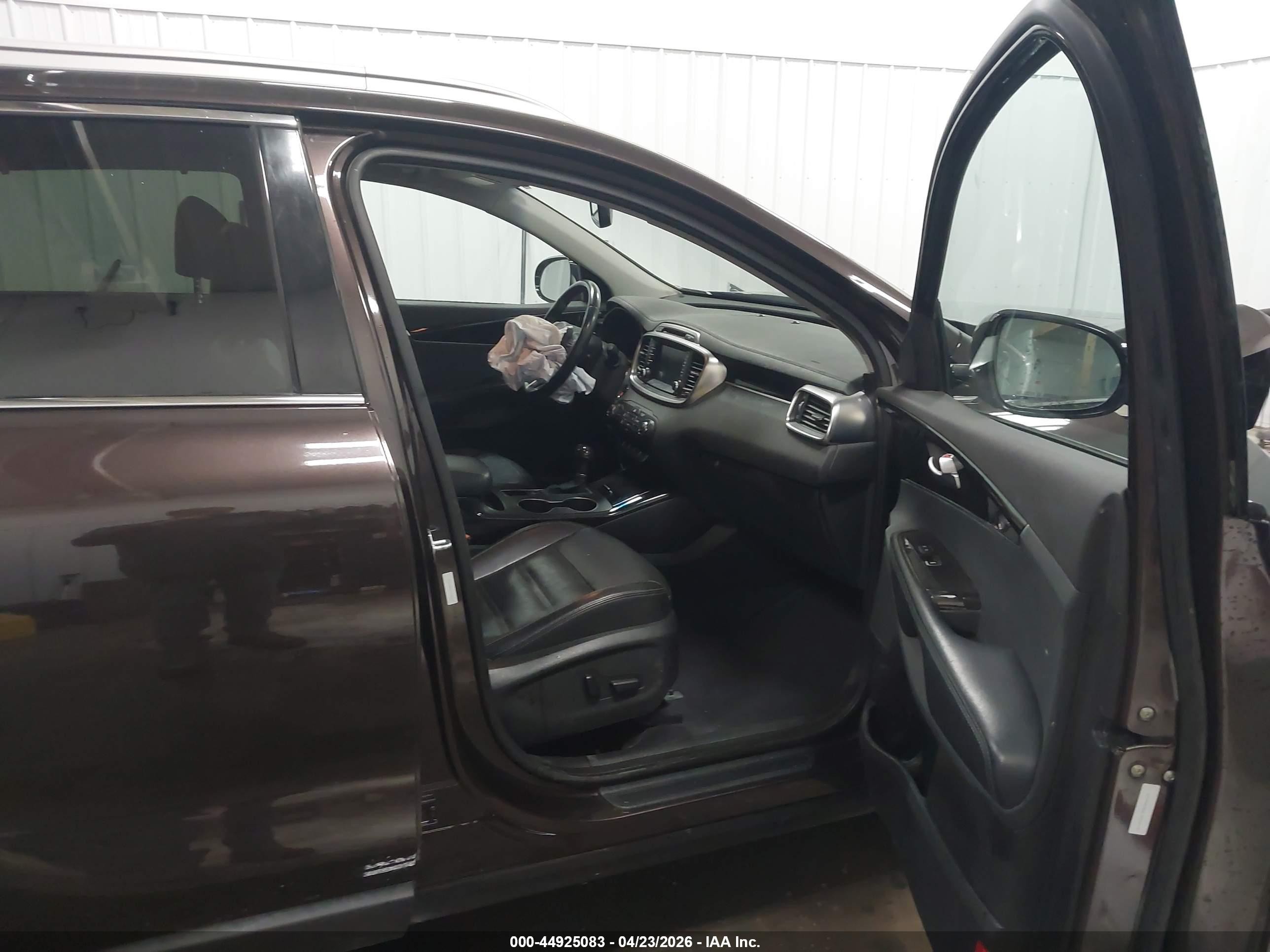 2018 Kia Sorento 3.3l Ex Фиолетовый vin: 5XYPHDA52JG365137