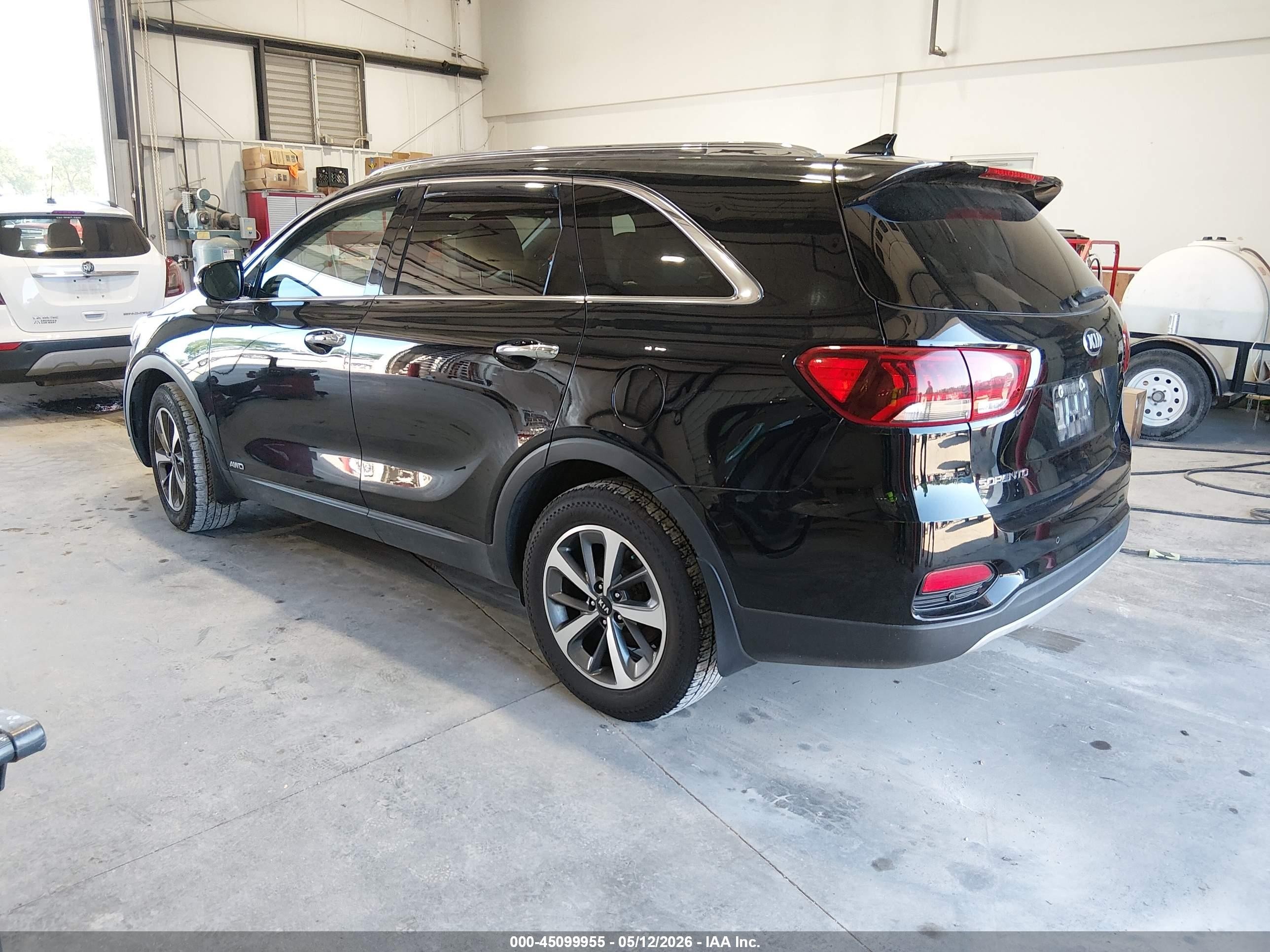 2019 Kia Sorento 3.3l Ex Black vin: 5XYPHDA54KG494188