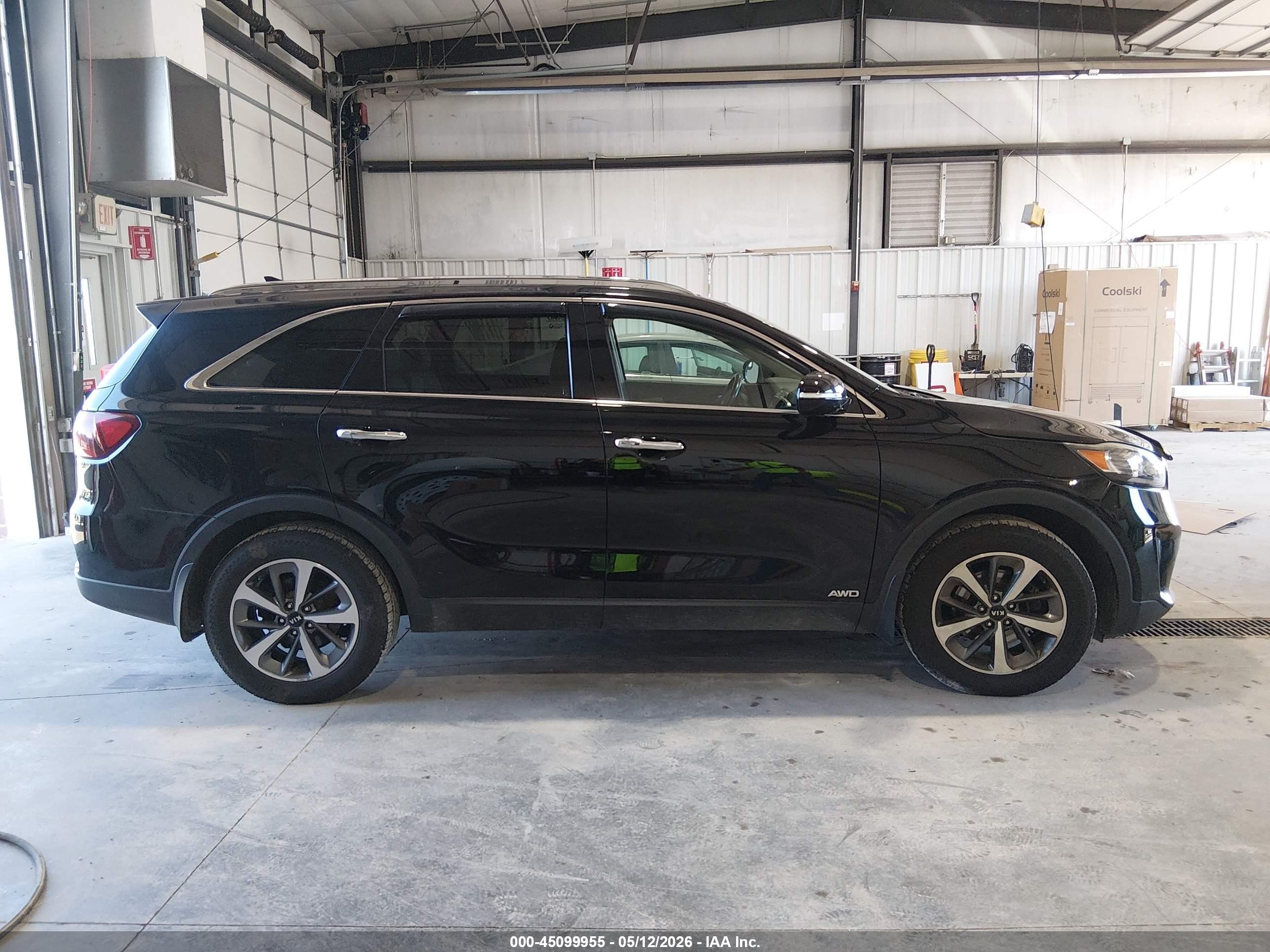 2019 Kia Sorento 3.3l Ex Black vin: 5XYPHDA54KG494188