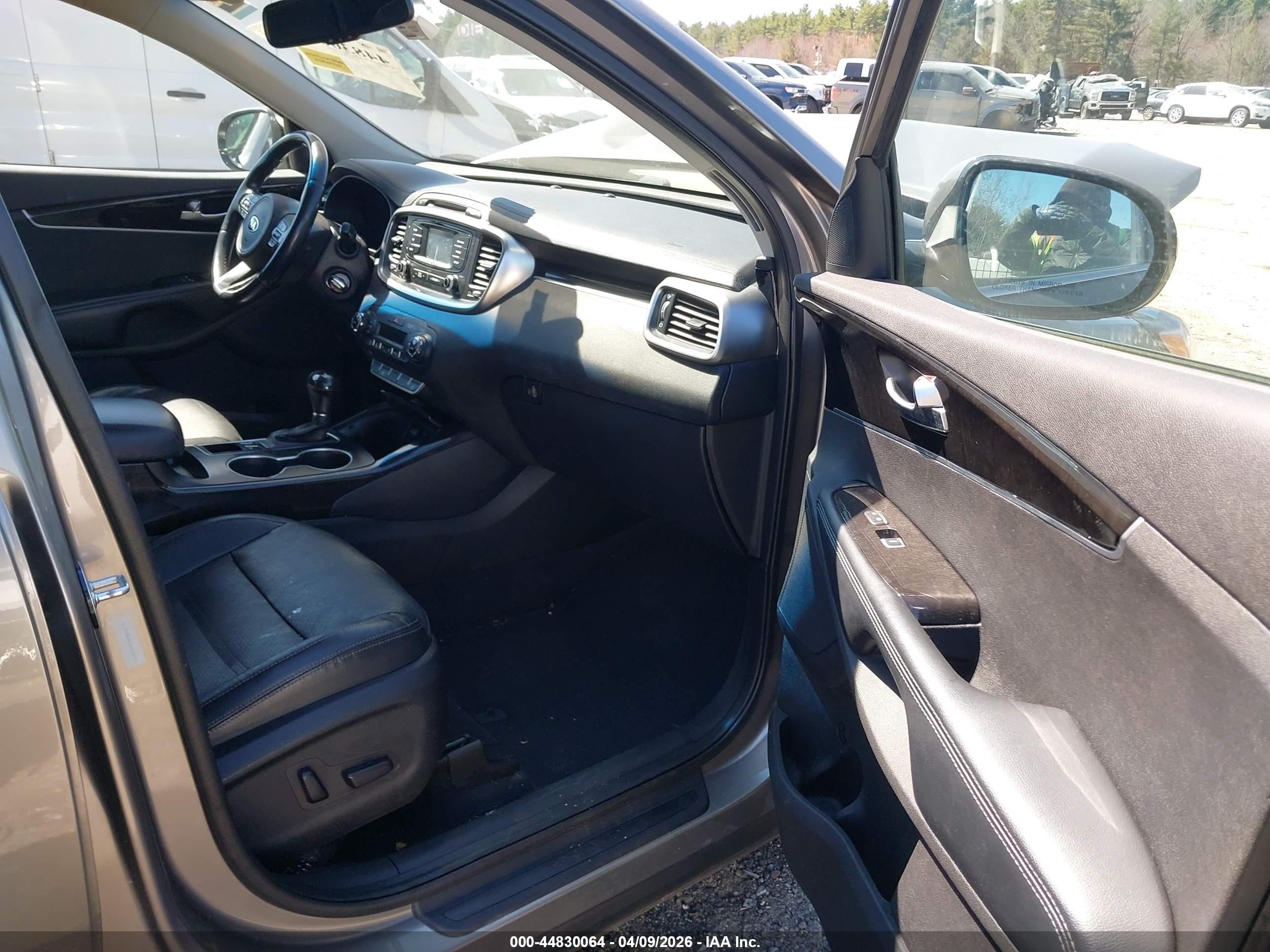 2016 Kia Sorento 3.3l Ex Gray vin: 5XYPHDA56GG152765