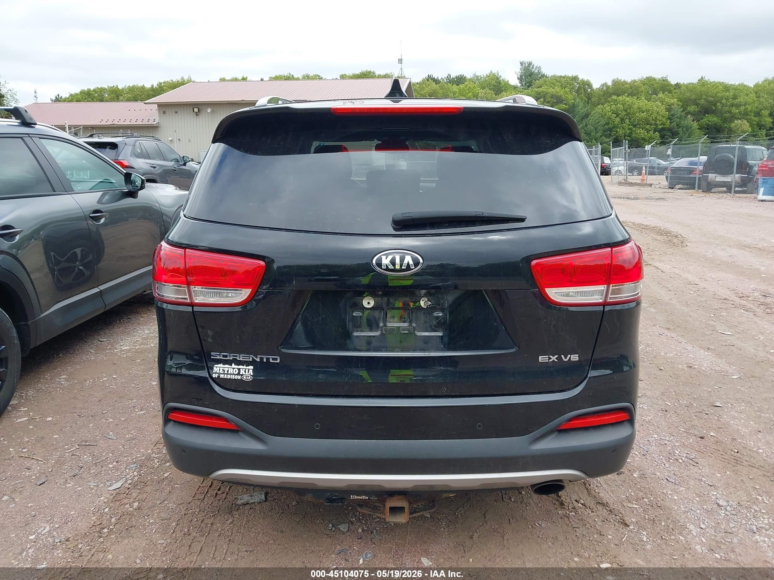 2017 Kia Sorento 3.3l Ex Black vin: 5XYPHDA57HG314131