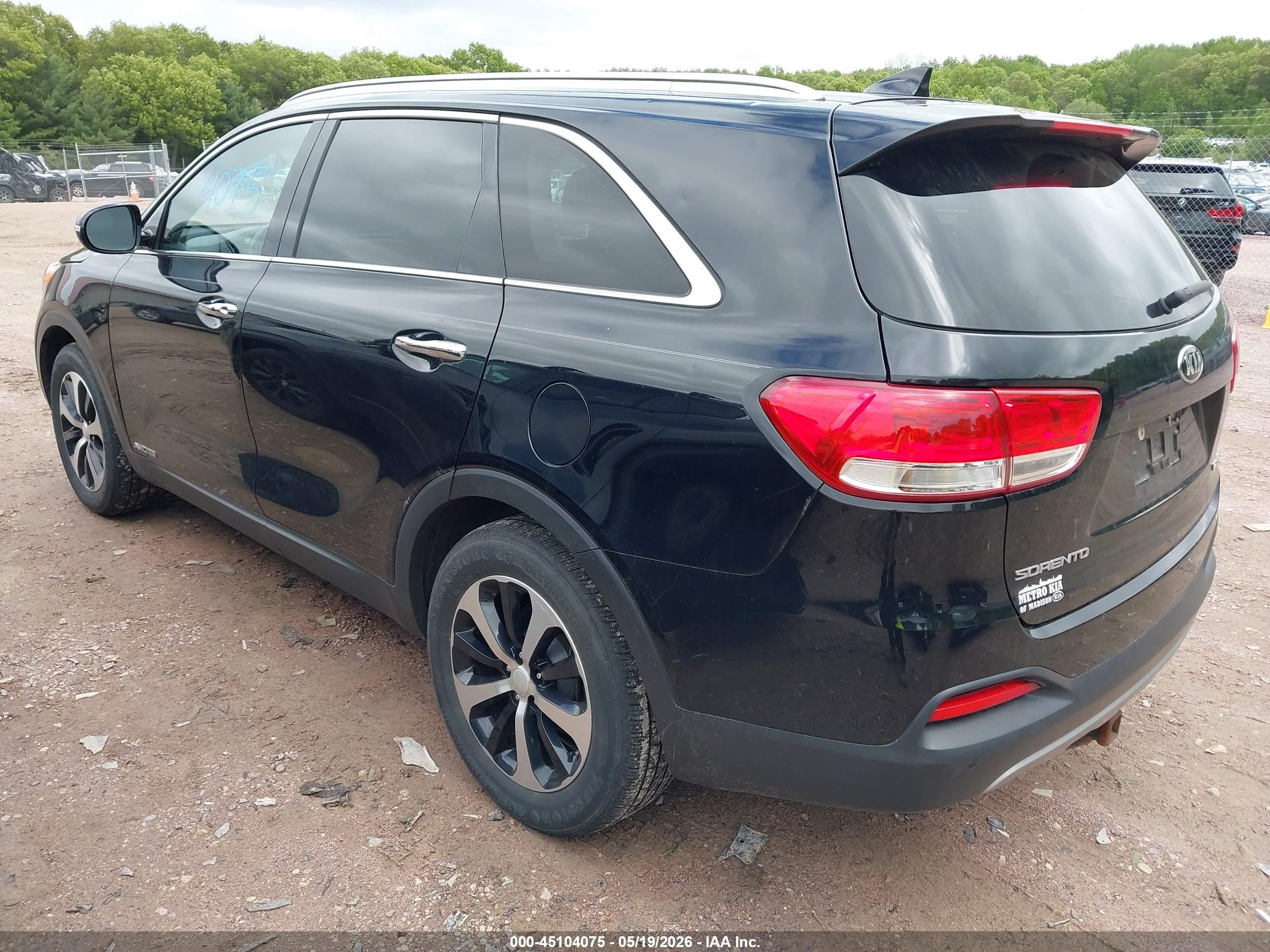 2017 Kia Sorento 3.3l Ex Black vin: 5XYPHDA57HG314131