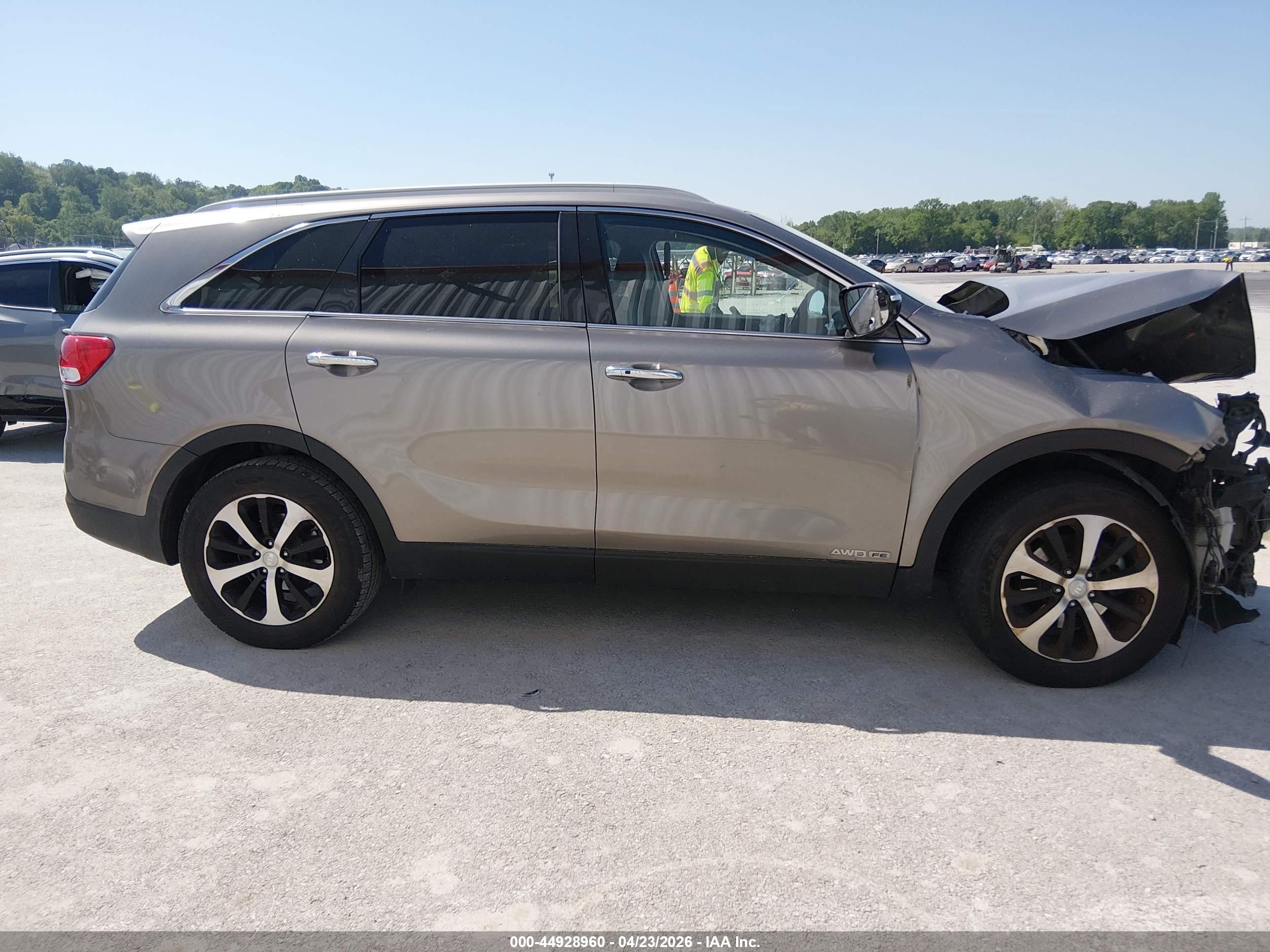 2017 Kia Sorento 3.3l Ex Gray vin: 5XYPHDA58HG296741