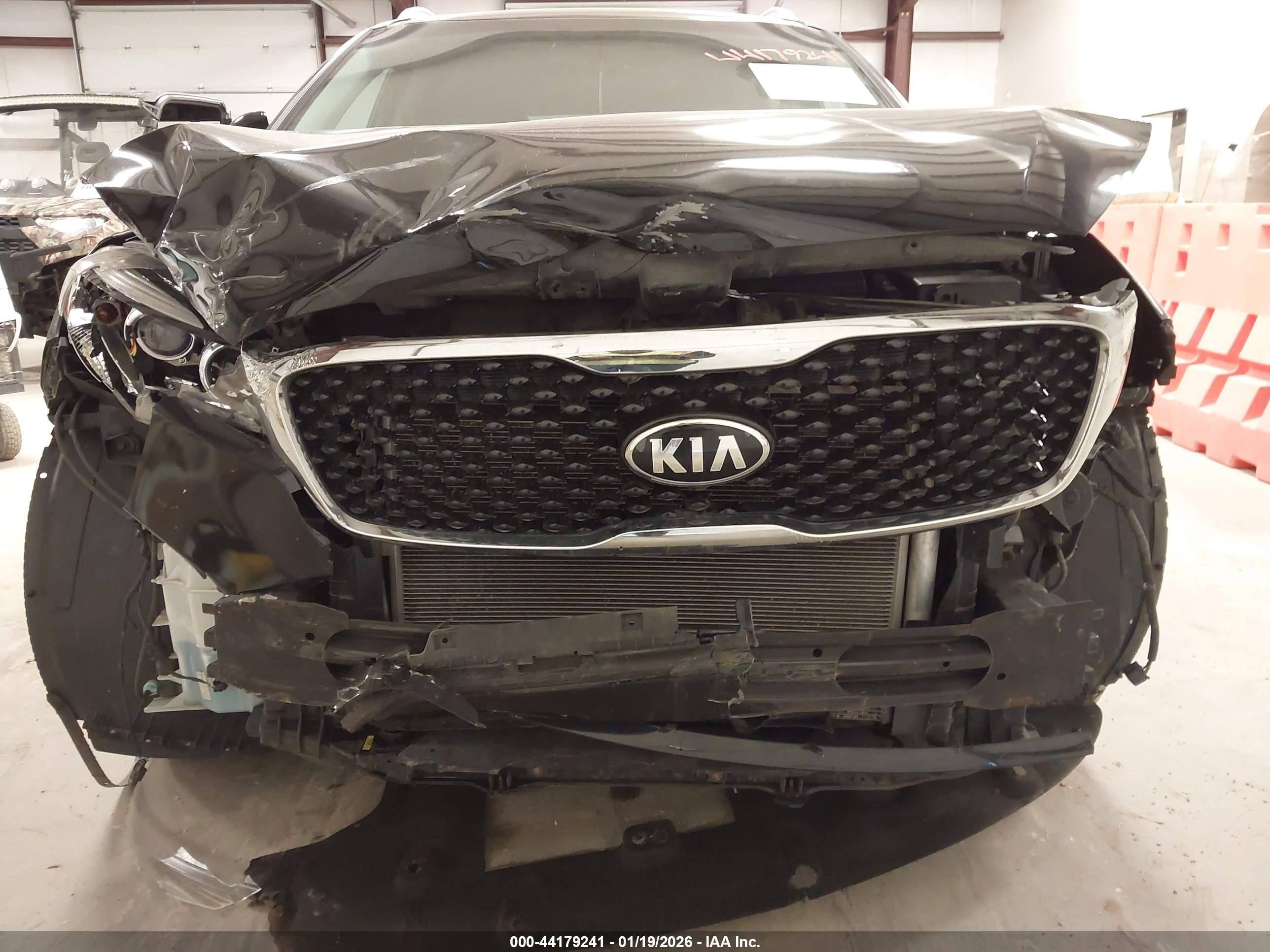 2016 Kia Sorento 3.3l Ex Black vin: 5XYPHDA5XGG162568