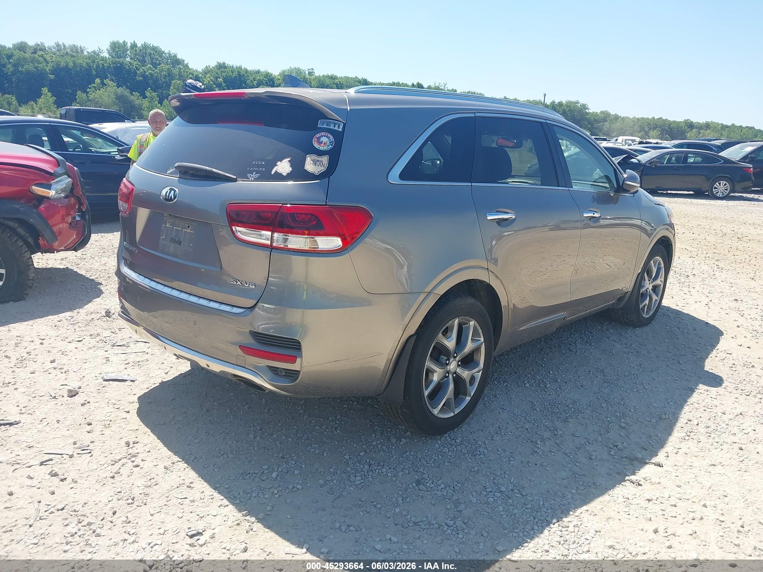 2016 Kia Sorento 3.3l Sx Silver vin: 5XYPKDA51GG099264