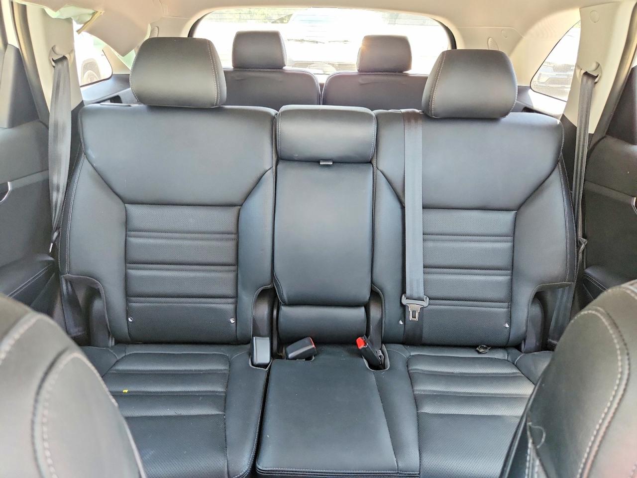 2016 Kia Sorento Sx V6 White vin: 5XYPKDA52GG103435