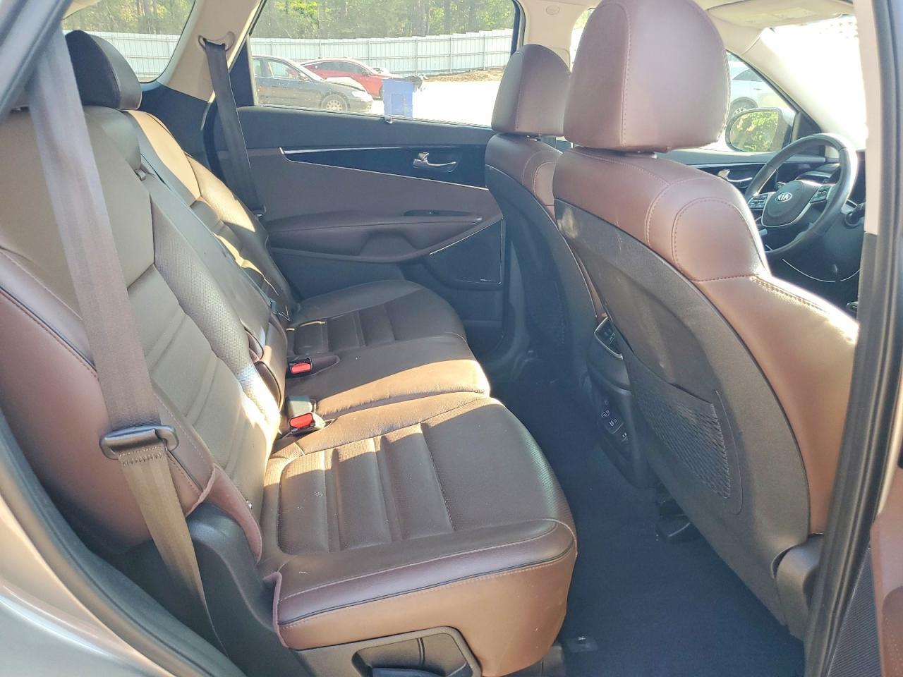 2019 Kia Sorento Sx V6 Tan vin: 5XYPKDA52KG500636