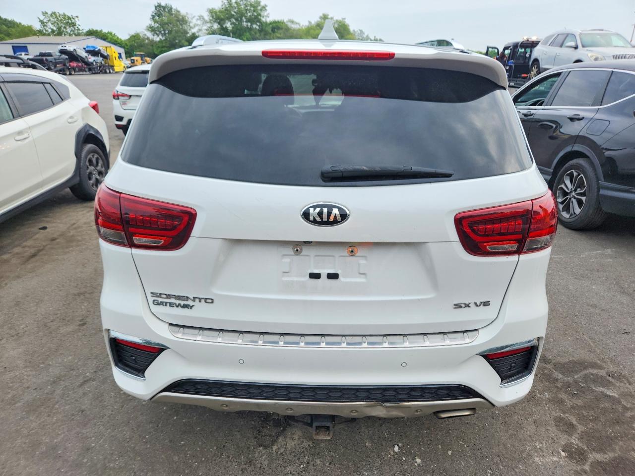 2019 Kia Sorento Sx V6 White vin: 5XYPKDA52KG542580