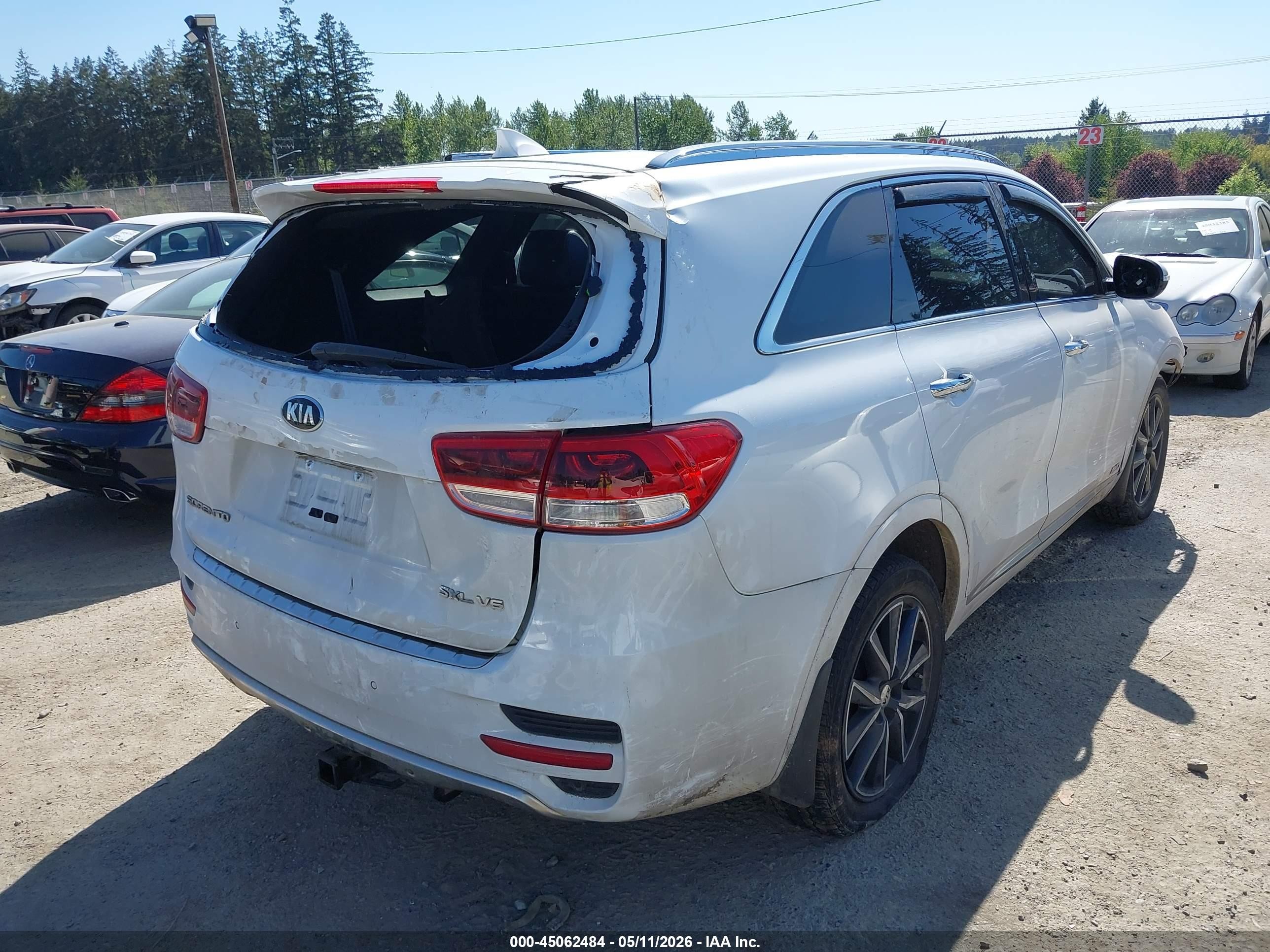 2017 Kia Sorento 3.3l Sxl Белый vin: 5XYPKDA56HG205726