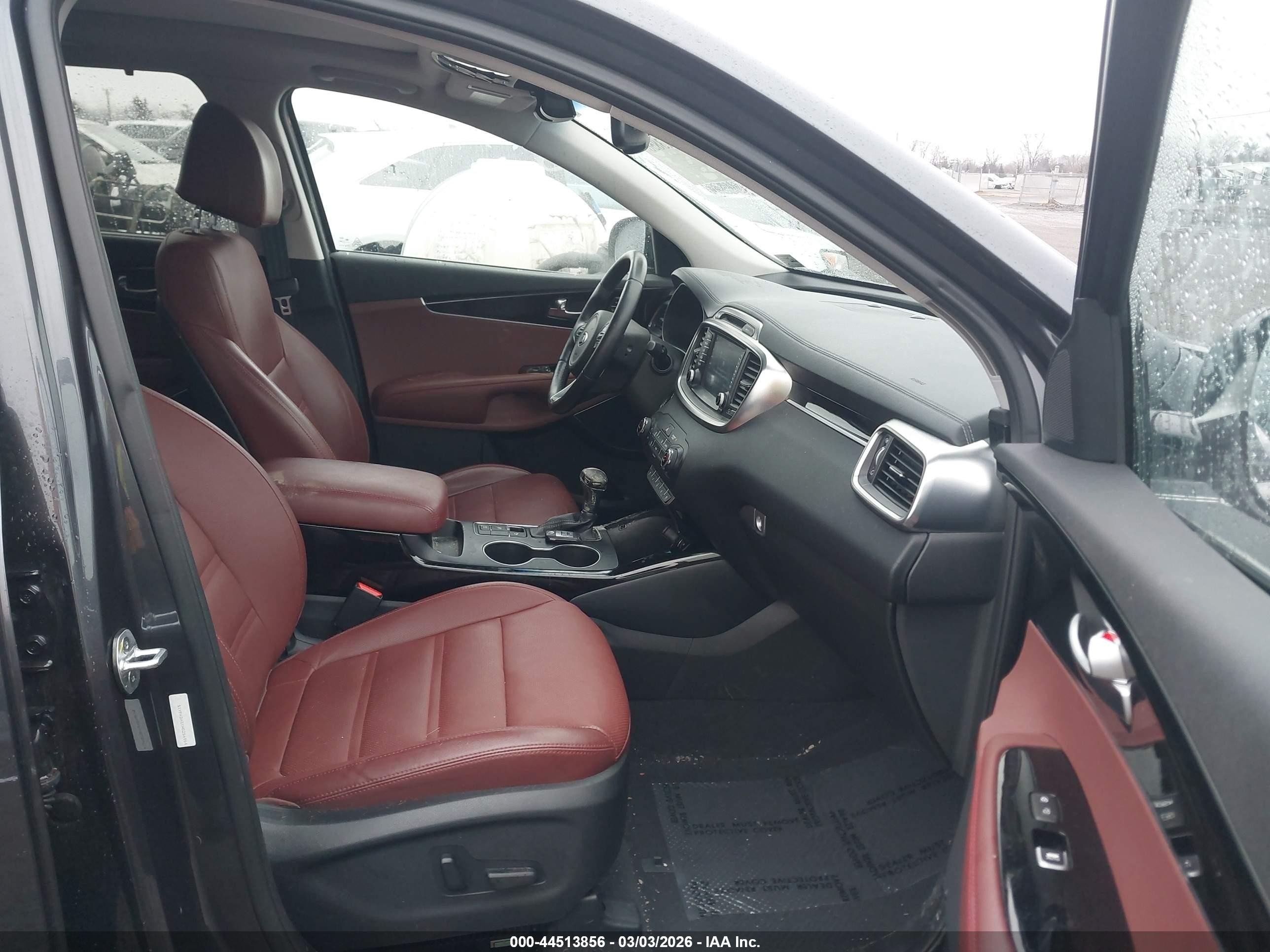 2017 Kia Sorento 3.3l Sx Серый vin: 5XYPKDA5XHG256954