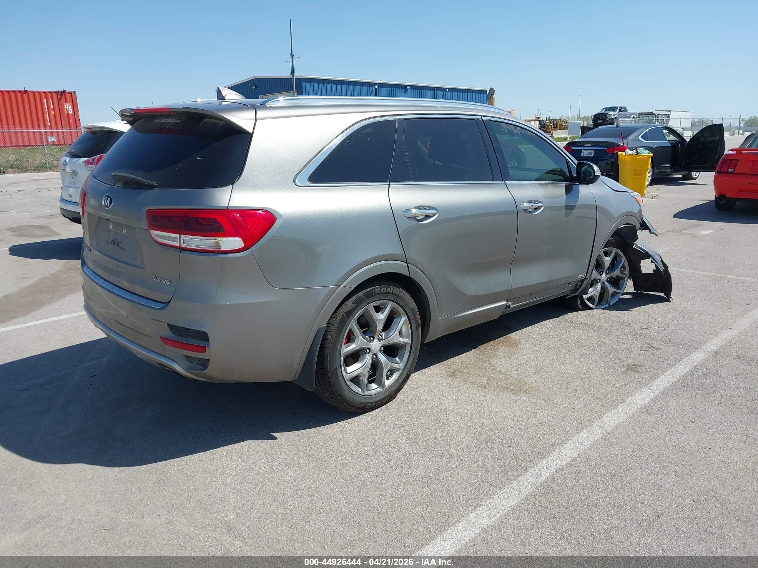 2017 Kia Sorento 3.3l Sx Серый vin: 5XYPKDA5XHG274483