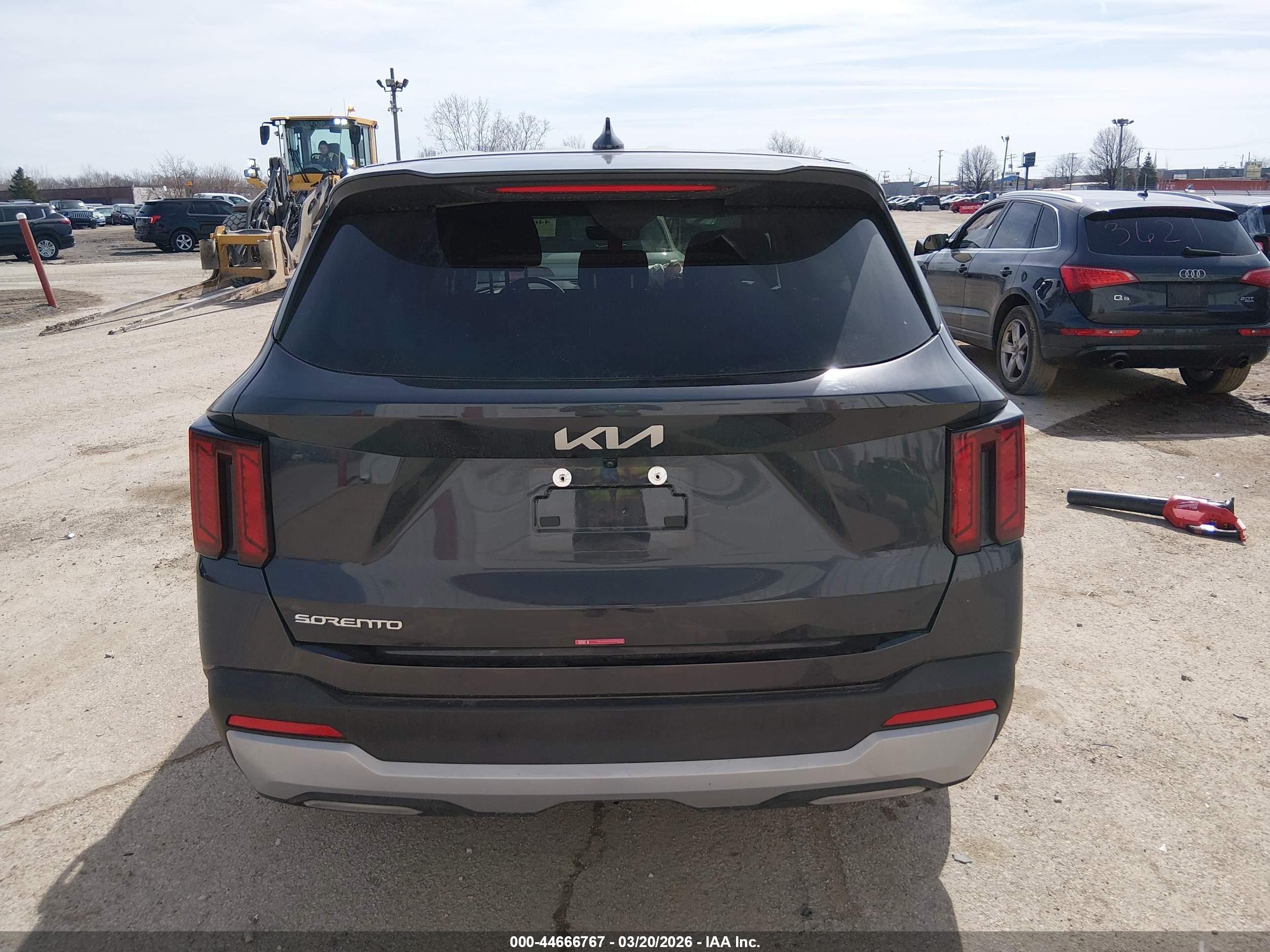 2025 Kia Sorento Lx Серебряный vin: 5XYRG4JC2SG391717