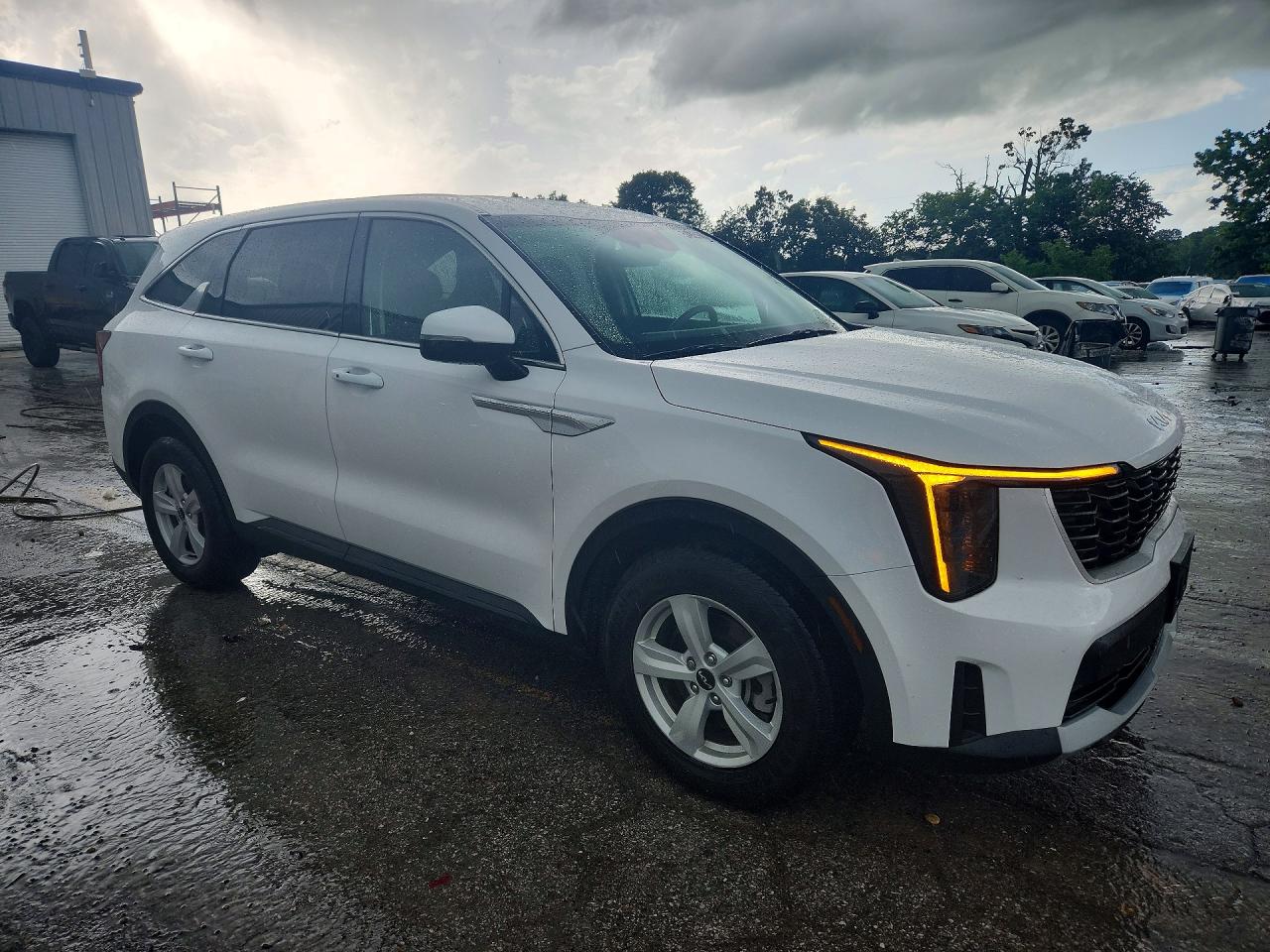2024 Kia Sorento Lx White vin: 5XYRG4JC7RG262964