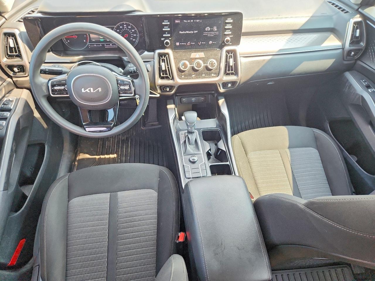 2022 Kia Sorento Lx Gray vin: 5XYRG4LC4NG149089