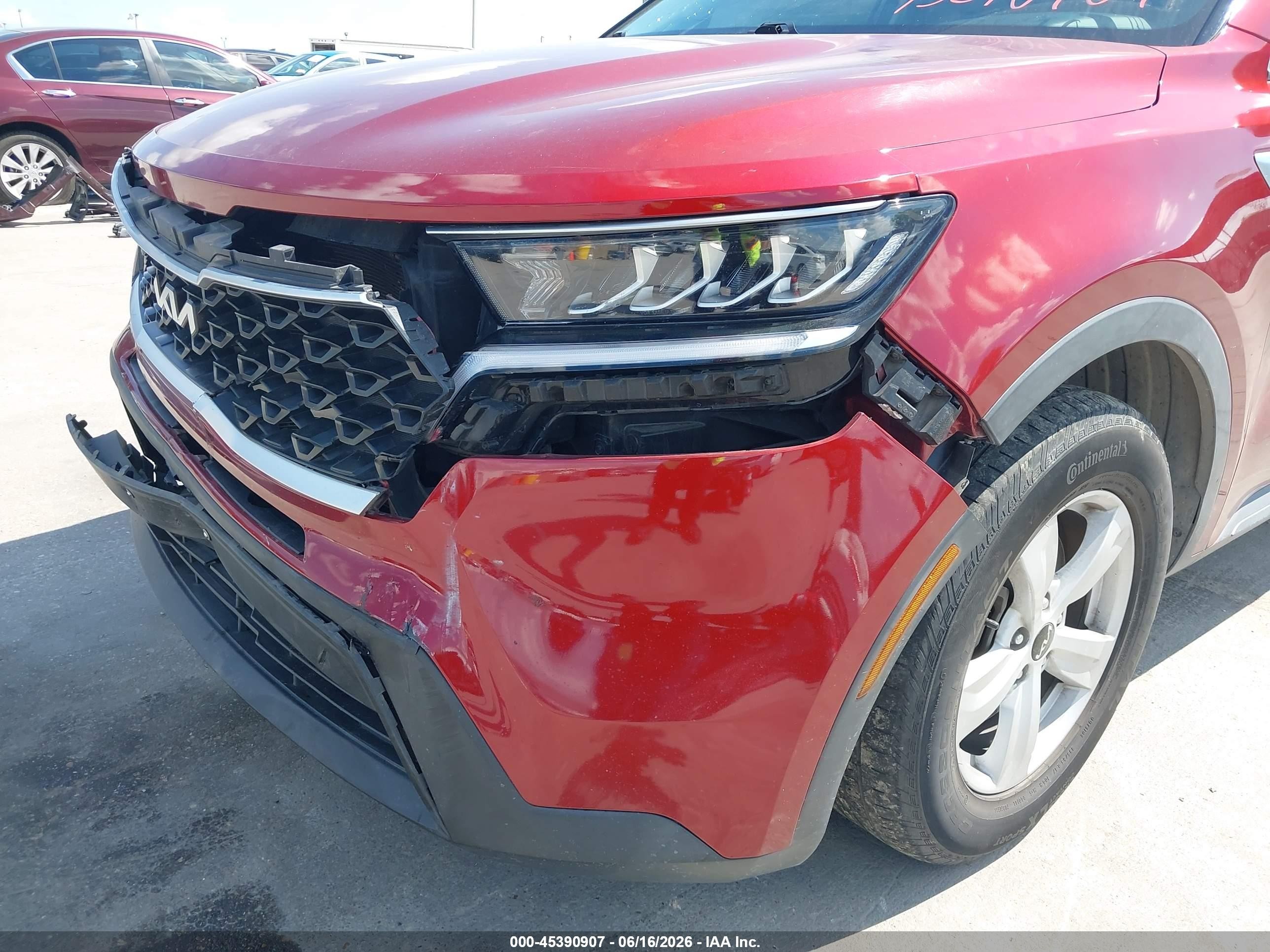 2022 Kia Sorento Lx Burgundy vin: 5XYRG4LC6NG092345