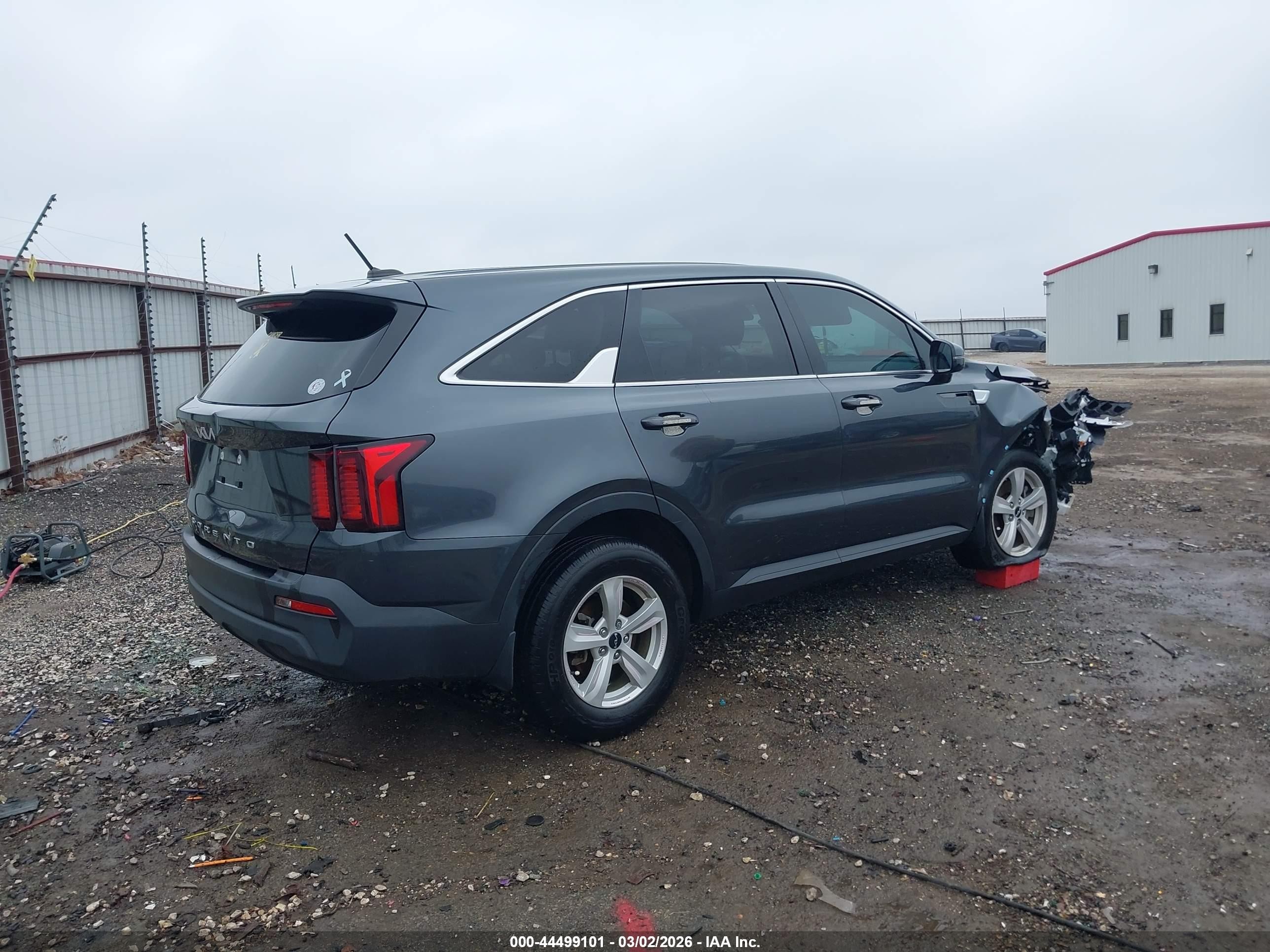 2022 Kia Sorento Lx Gray vin: 5XYRG4LC9NG137021