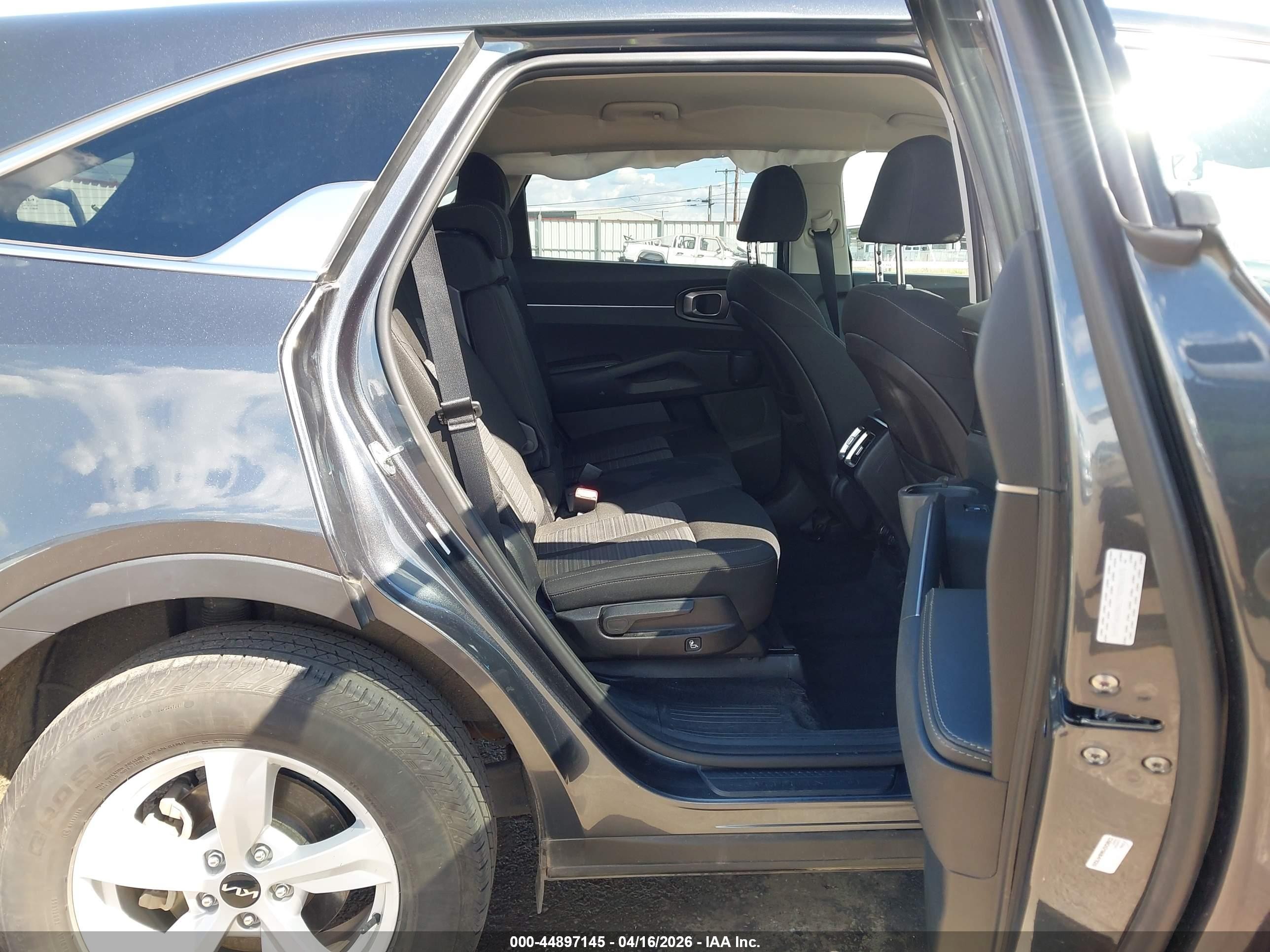 2022 Kia Sorento Lx Black vin: 5XYRGDLC7NG091690