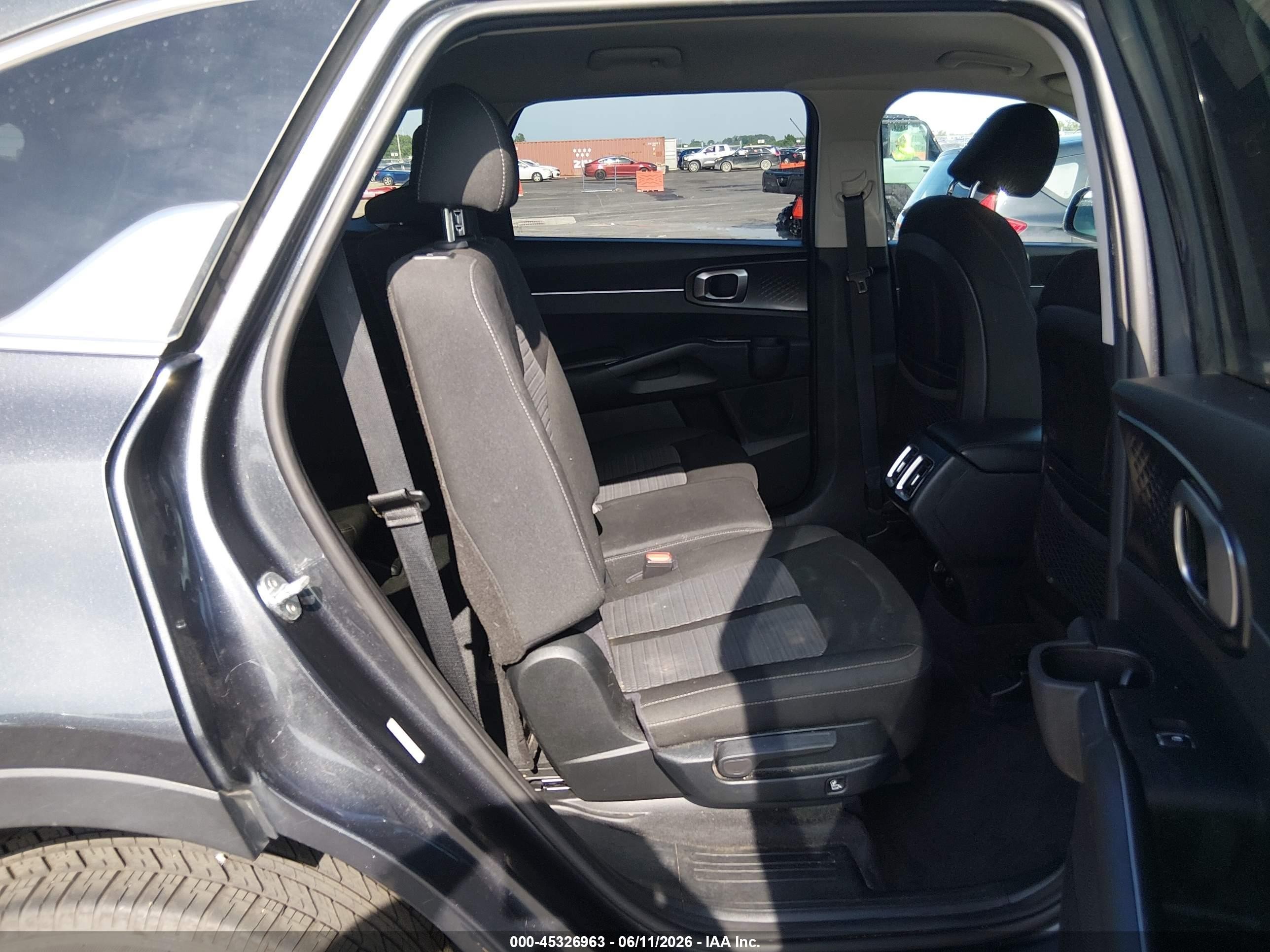 2021 Kia Sorento Lx Серый vin: 5XYRGDLC8MG034123