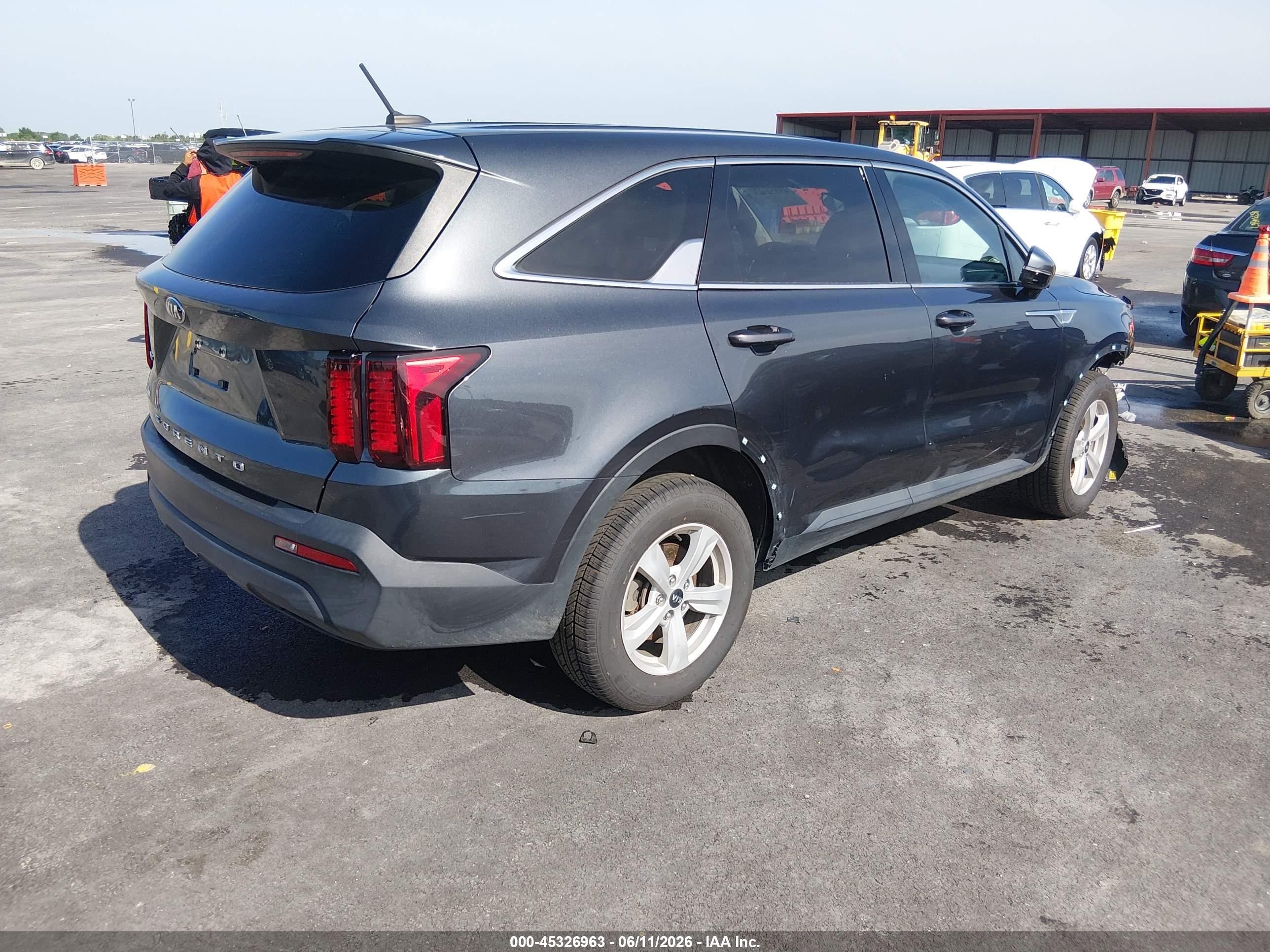 2021 Kia Sorento Lx Серый vin: 5XYRGDLC8MG034123