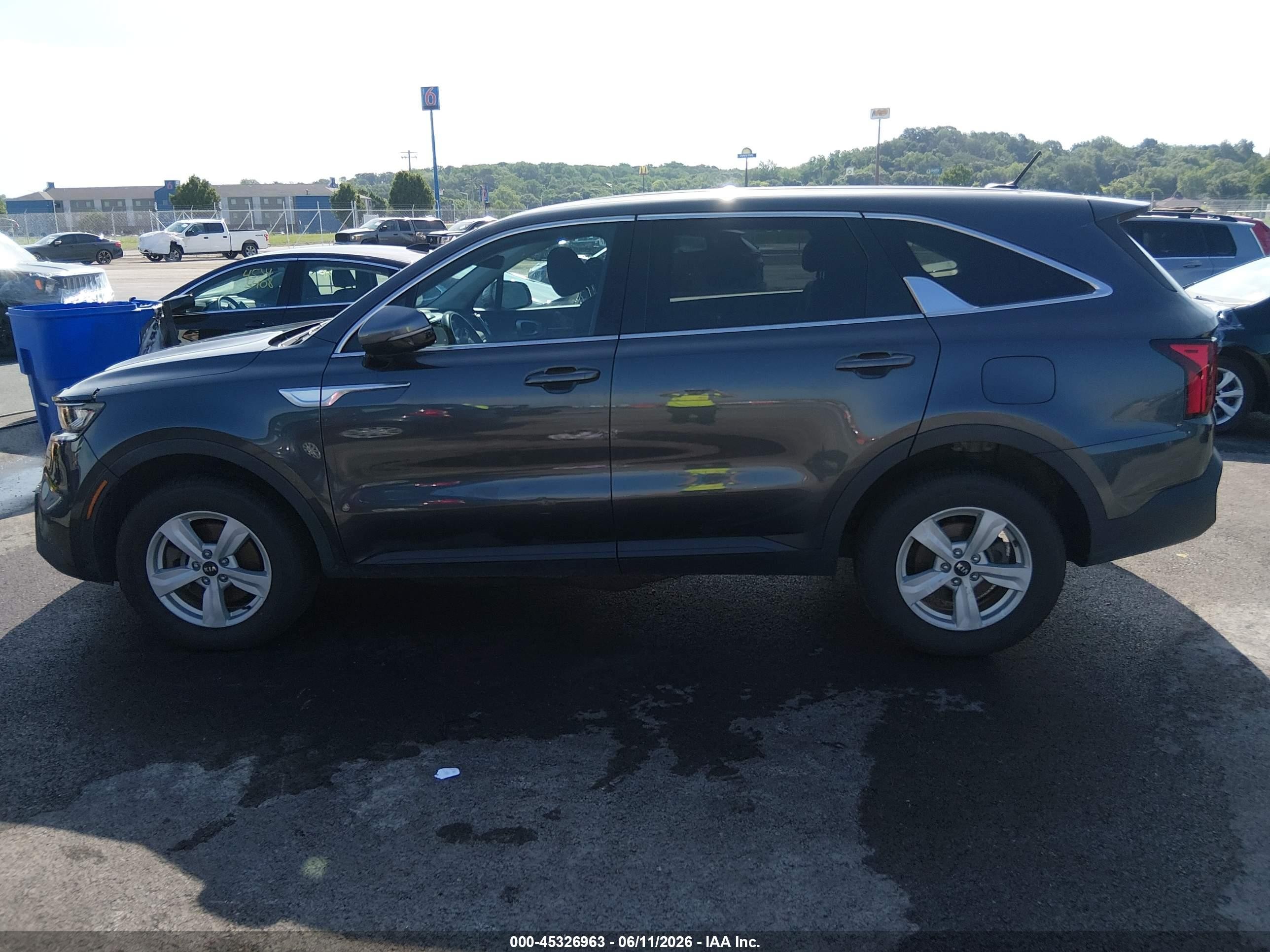 2021 Kia Sorento Lx Серый vin: 5XYRGDLC8MG034123