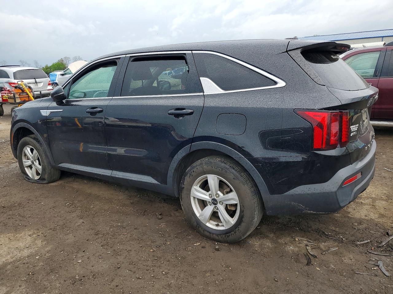2021 Kia Sorento Lx Черный vin: 5XYRGDLC9MG017671