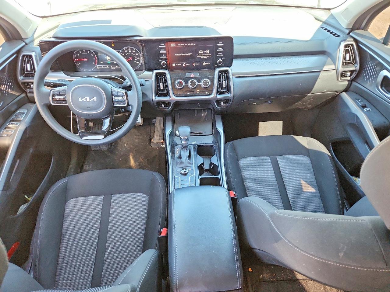 2023 Kia Sorento Lx Gray vin: 5XYRGDLCXPG184982