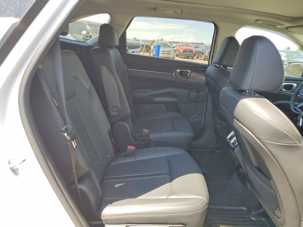 2025 Kia Sorento Ex White vin: 5XYRH4JF3SG375467