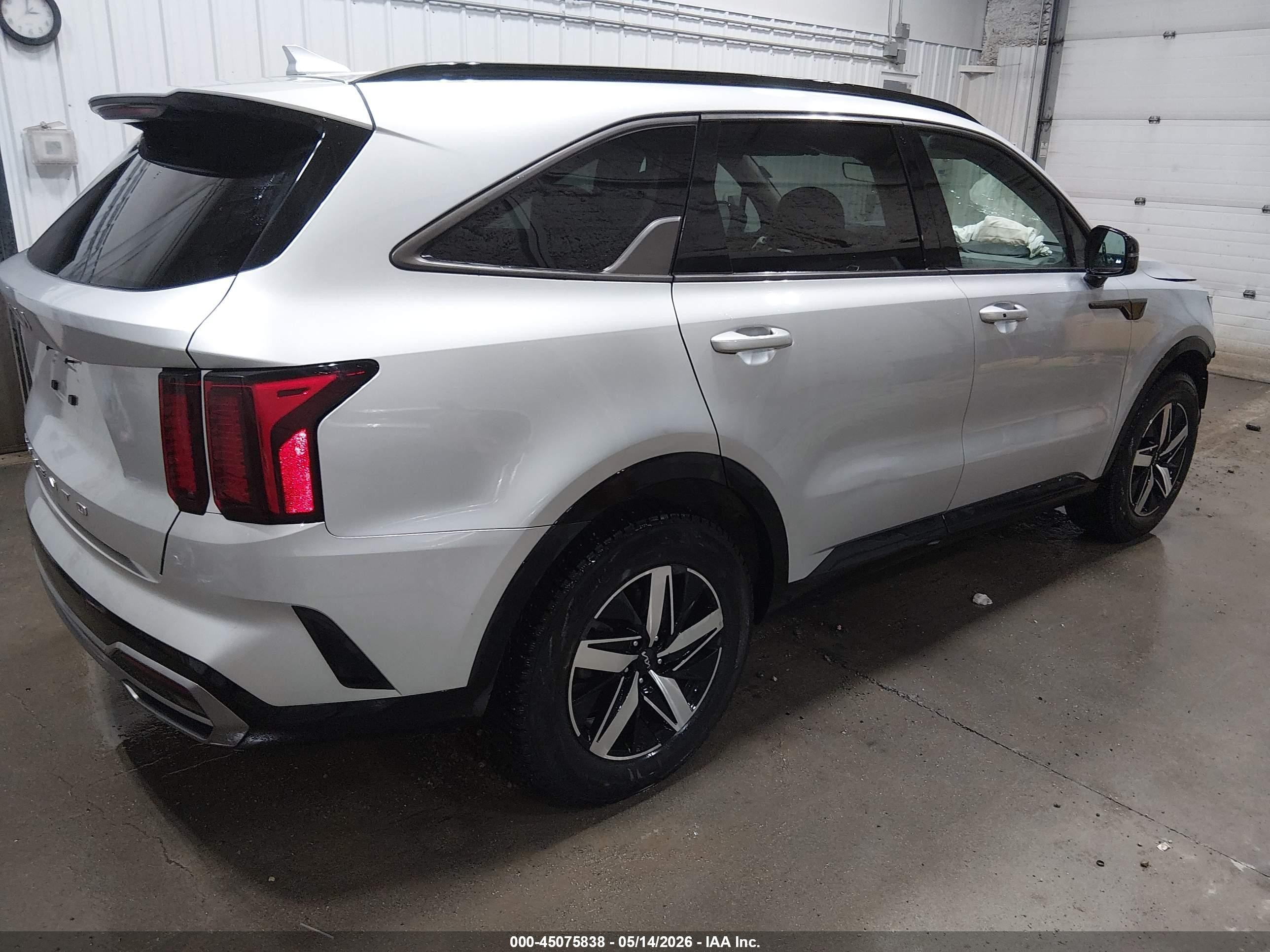 2022 Kia Sorento Ex Silver vin: 5XYRH4LF6NG091803