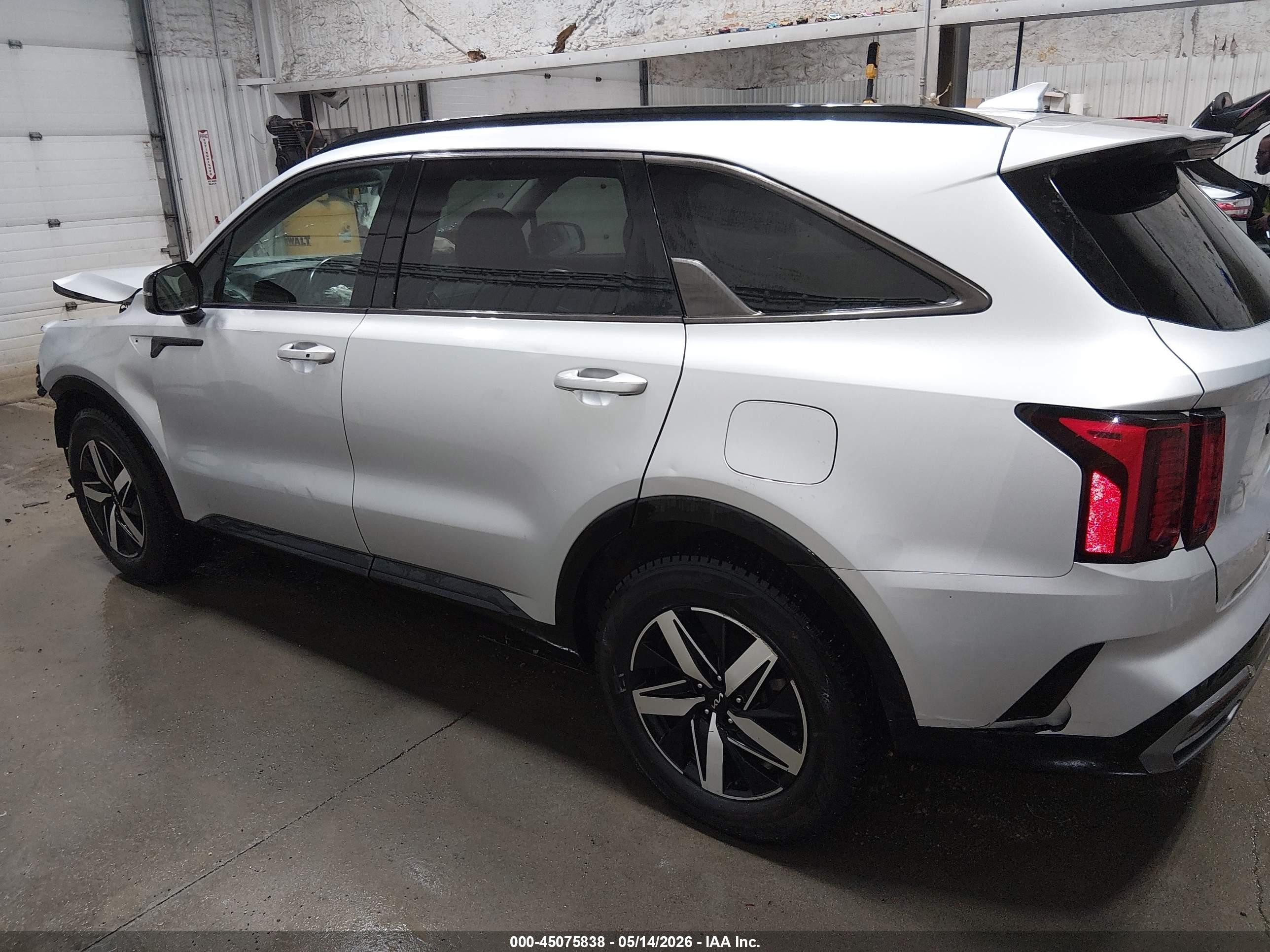 2022 Kia Sorento Ex Silver vin: 5XYRH4LF6NG091803