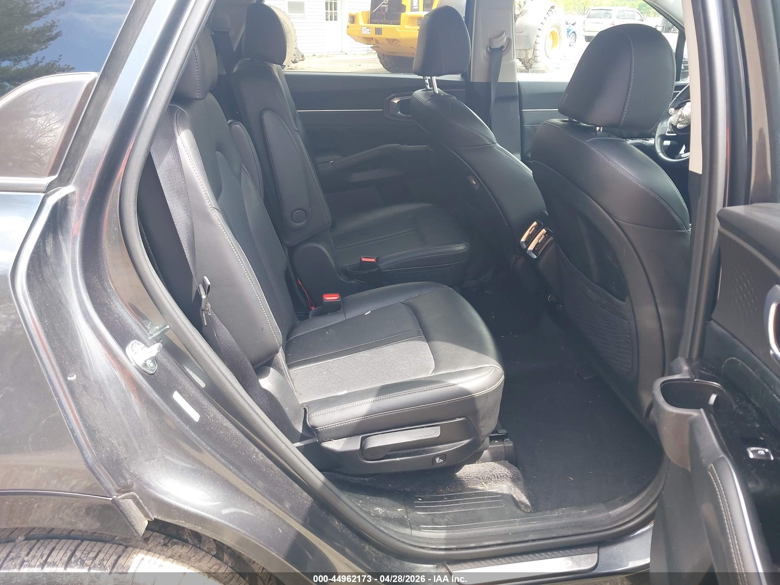 2023 Kia Sorento Sx Черный vin: 5XYRK4LF5PG242439