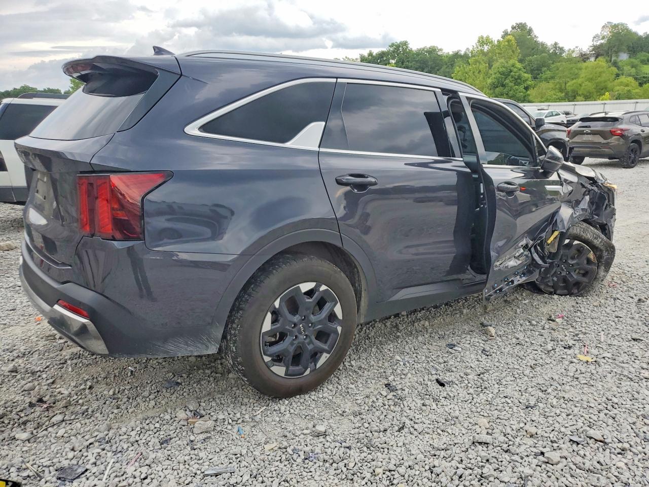 2025 Kia Sorento S Gray vin: 5XYRL4JC2SG354730
