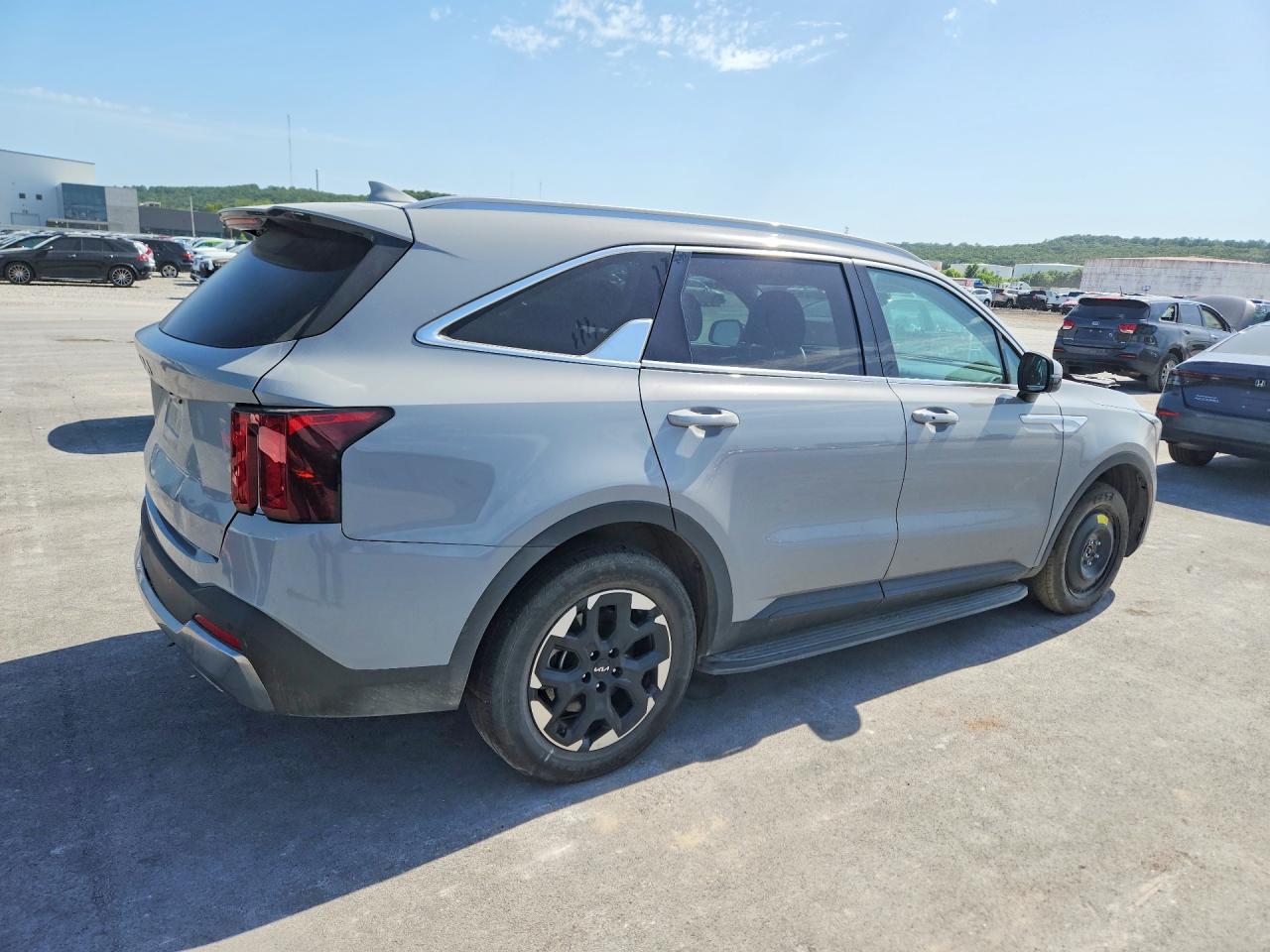 2025 Kia Sorento S Gray vin: 5XYRL4JC2SG360317