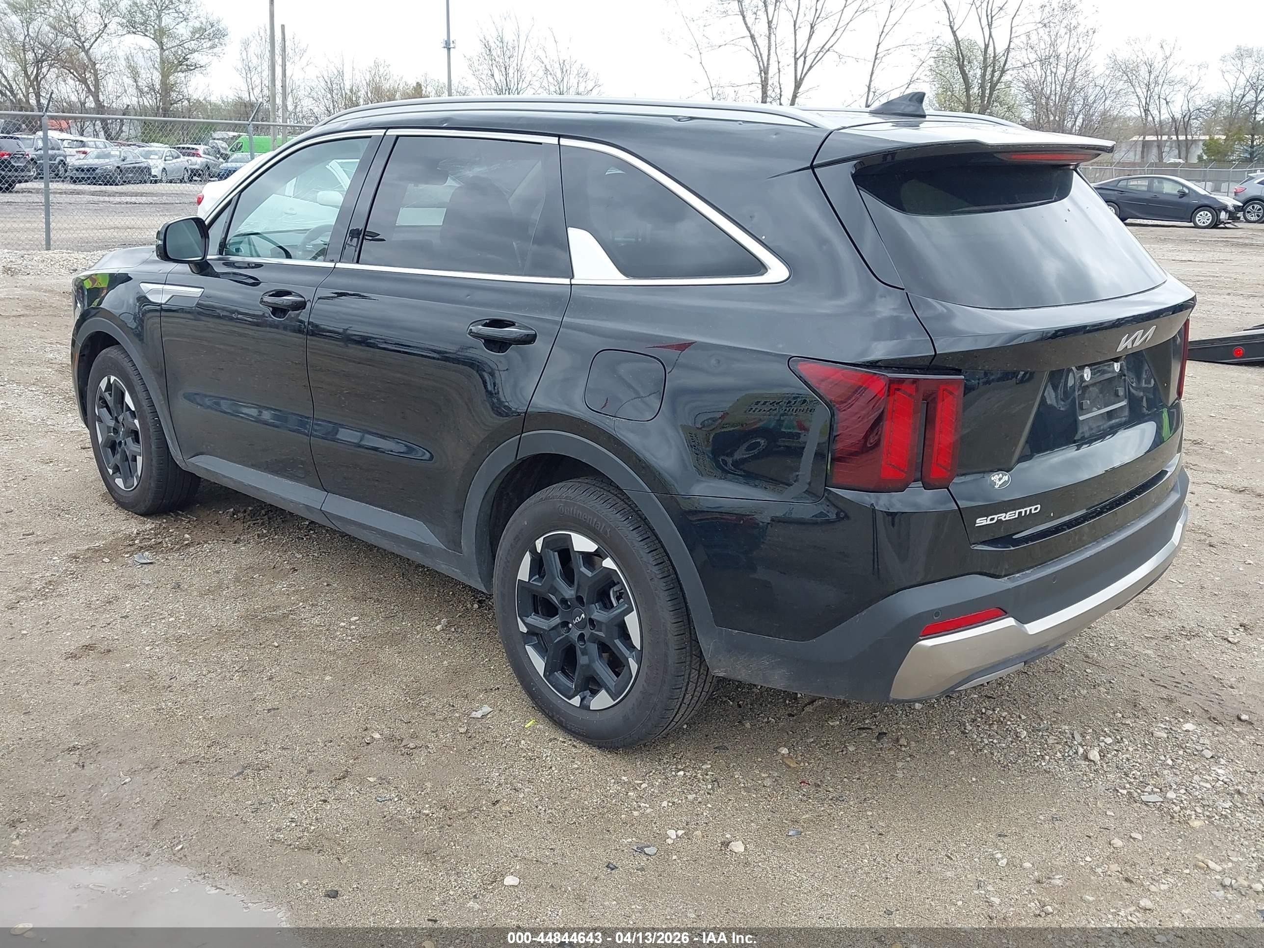 2026 Kia Sorento S Black vin: 5XYRL4JC2TG410327