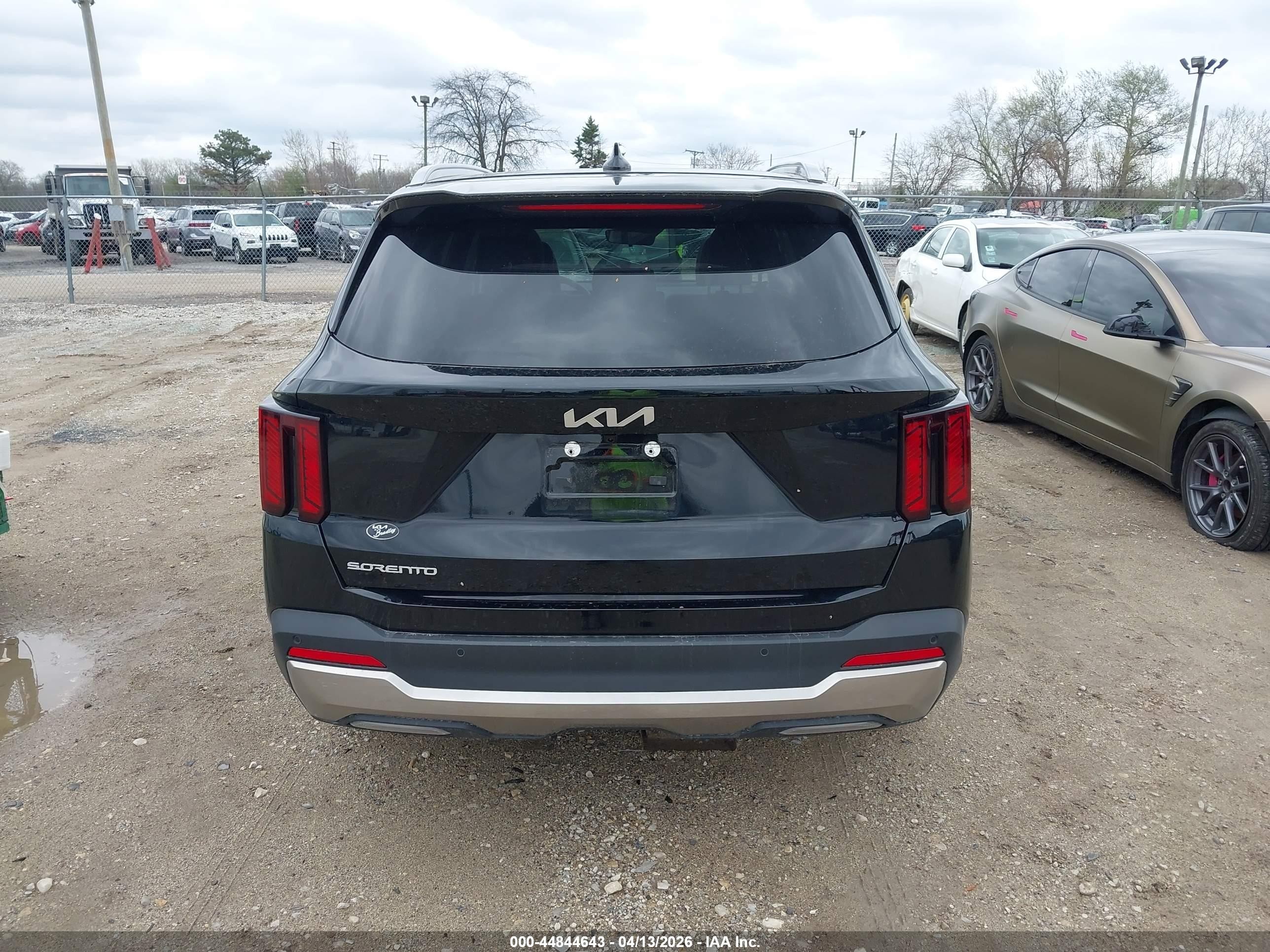 2026 Kia Sorento S Black vin: 5XYRL4JC2TG410327