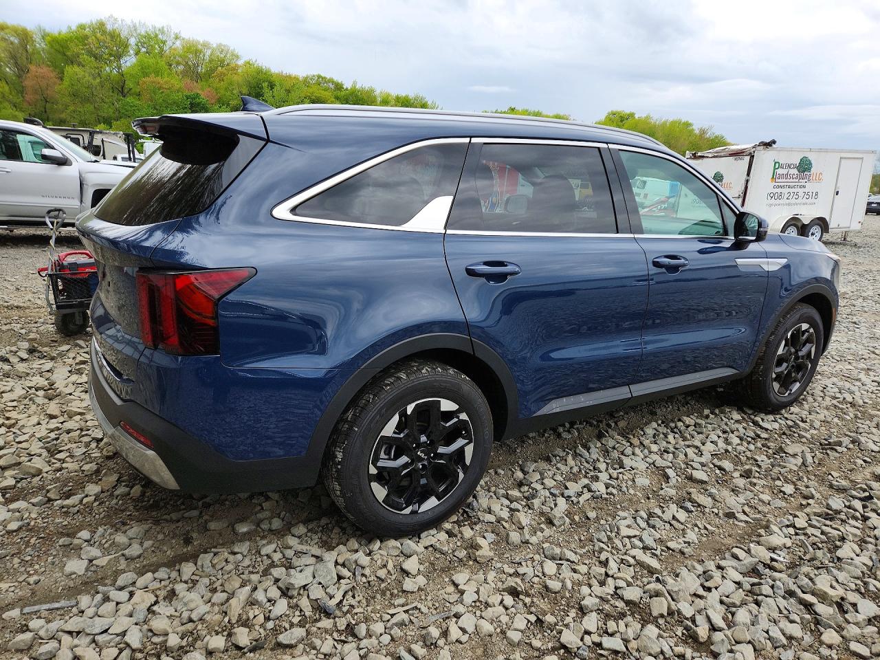 2025 Kia Sorento S Blue vin: 5XYRL4JC4SG403653