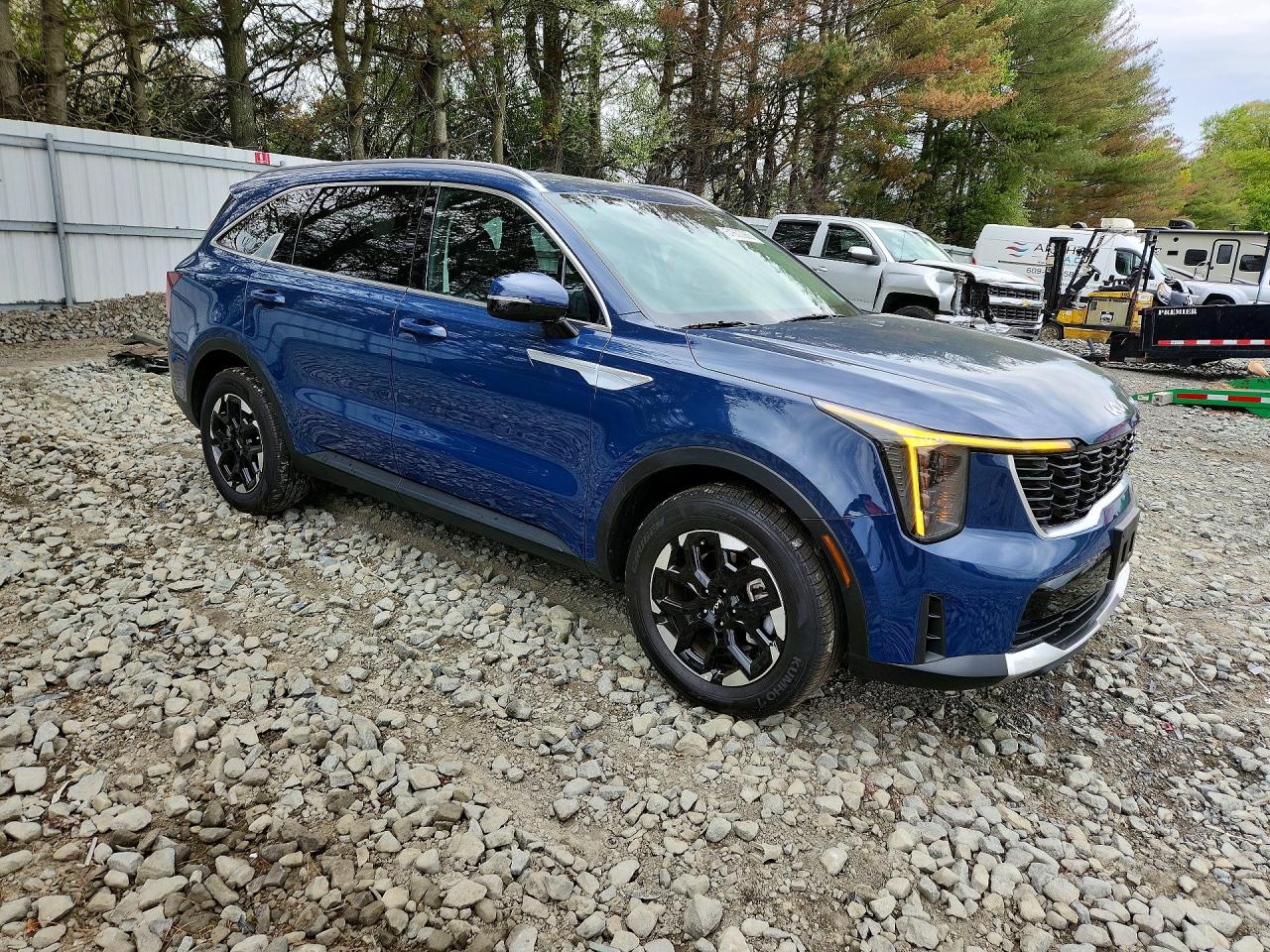 2025 Kia Sorento S Blue vin: 5XYRL4JC4SG403653